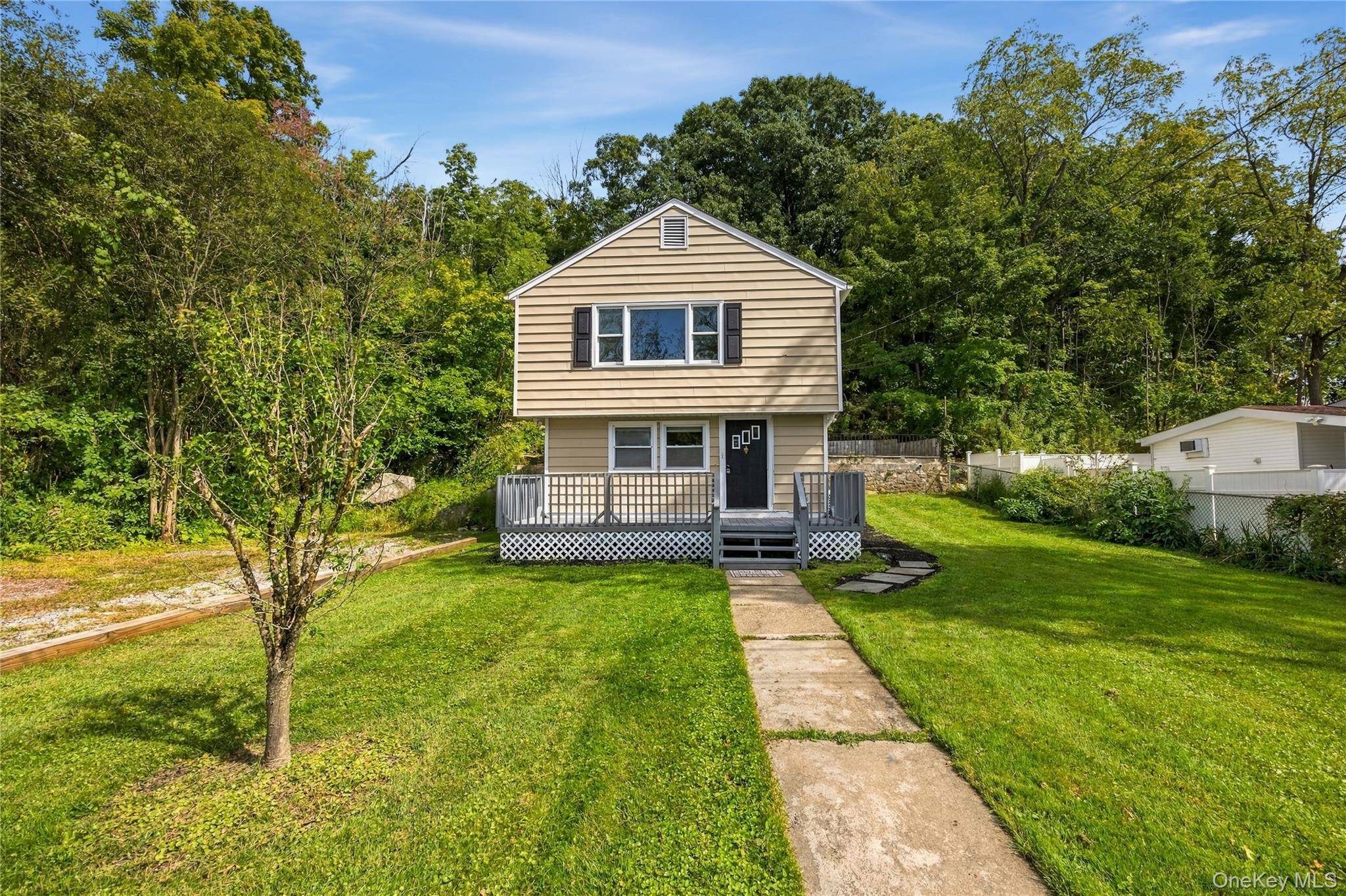 12 Montrose DR, Carmel, NY 10512