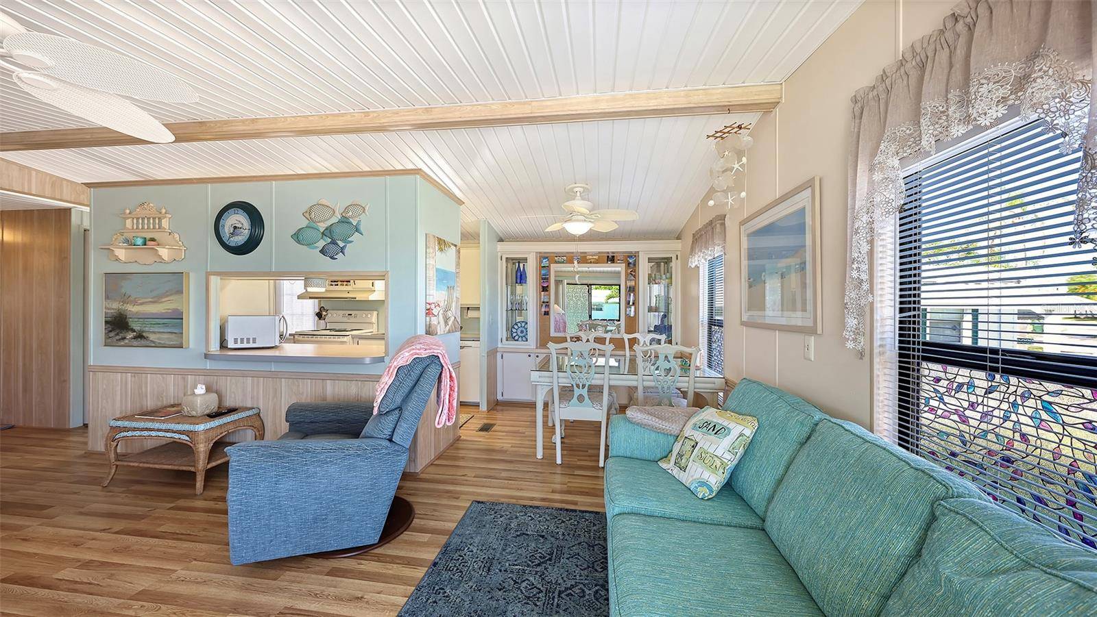 2036 S MOBILE ESTATES DR, Sarasota, FL 34231