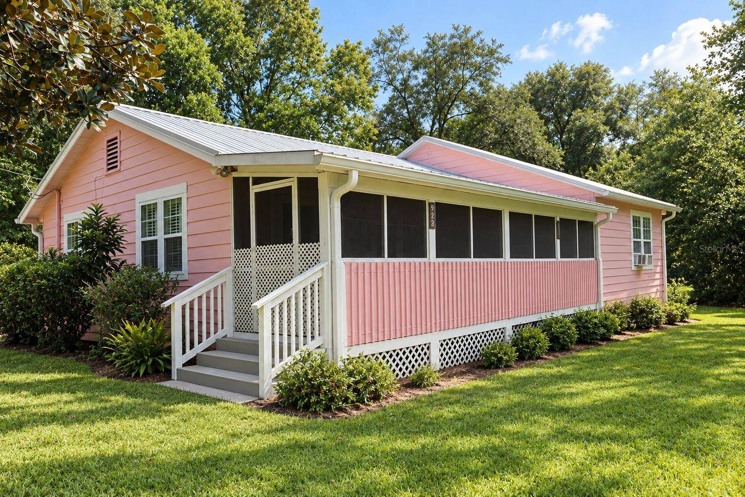 8231 SWAN LAKE RD, Melrose, FL 32666