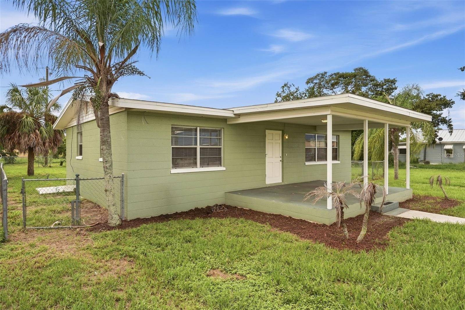 210 E MERRILL AVE, Dundee, FL 33838