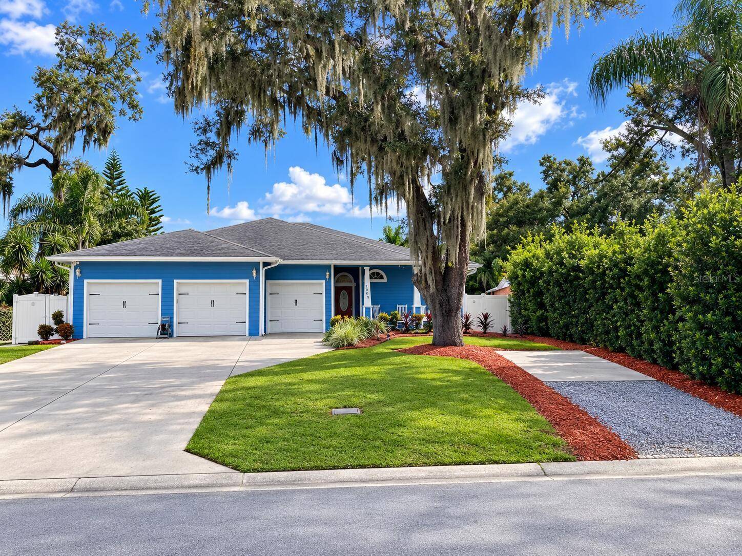 3009 W CLINTON ST, Tampa, FL 33614
