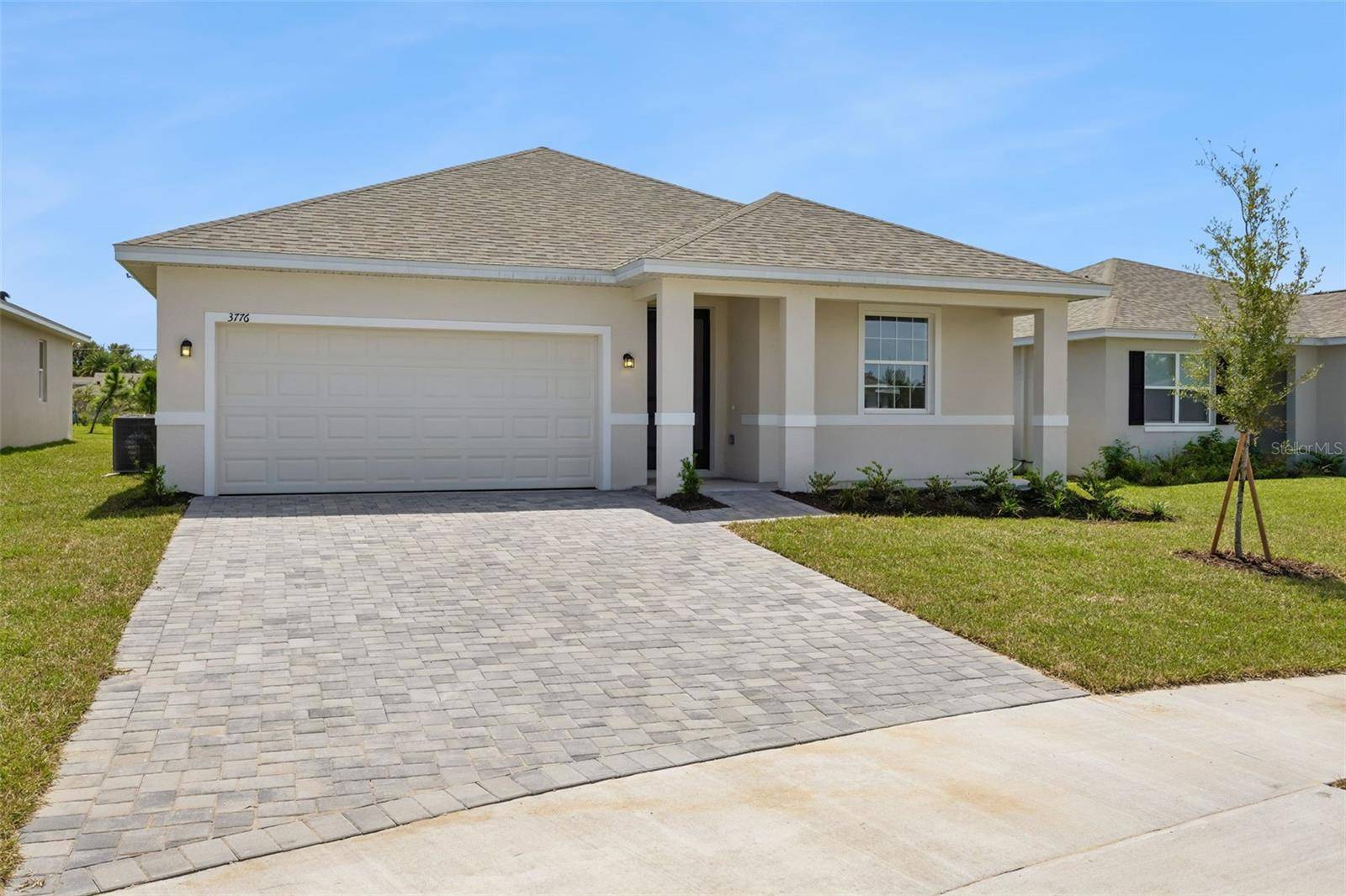 3776 WATERCLIFF CIR, Grand Island, FL 32735