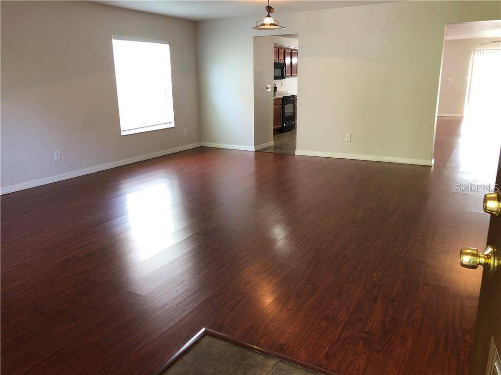 5116 CELLO WOOD LN, Wesley Chapel, FL 33543