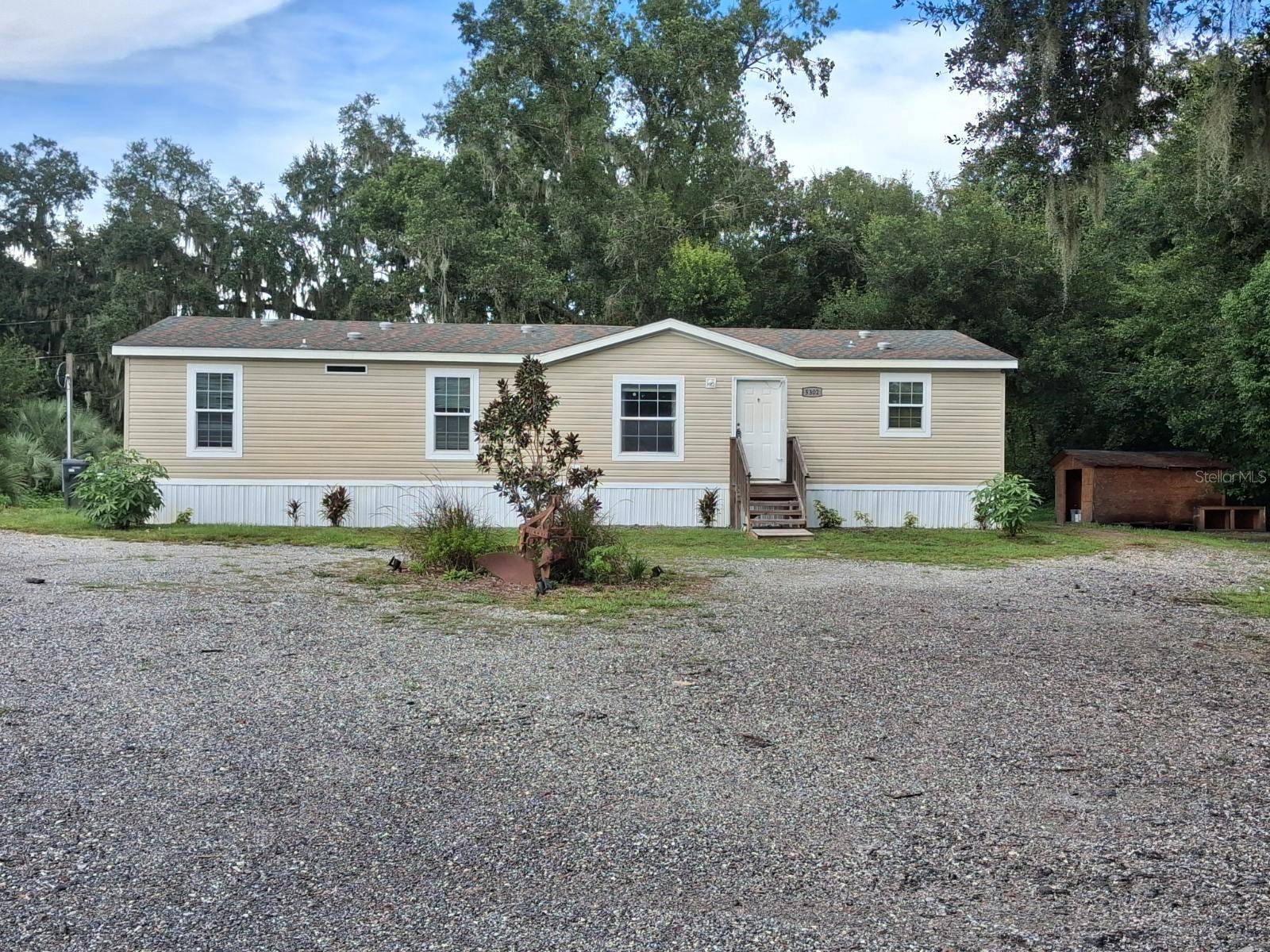 5302 COUGAR TRAIL LN, Plant City, FL 33565