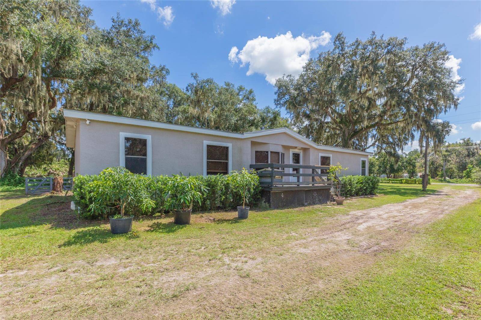 2250 NICHOLS RD, Lithia, FL 33547