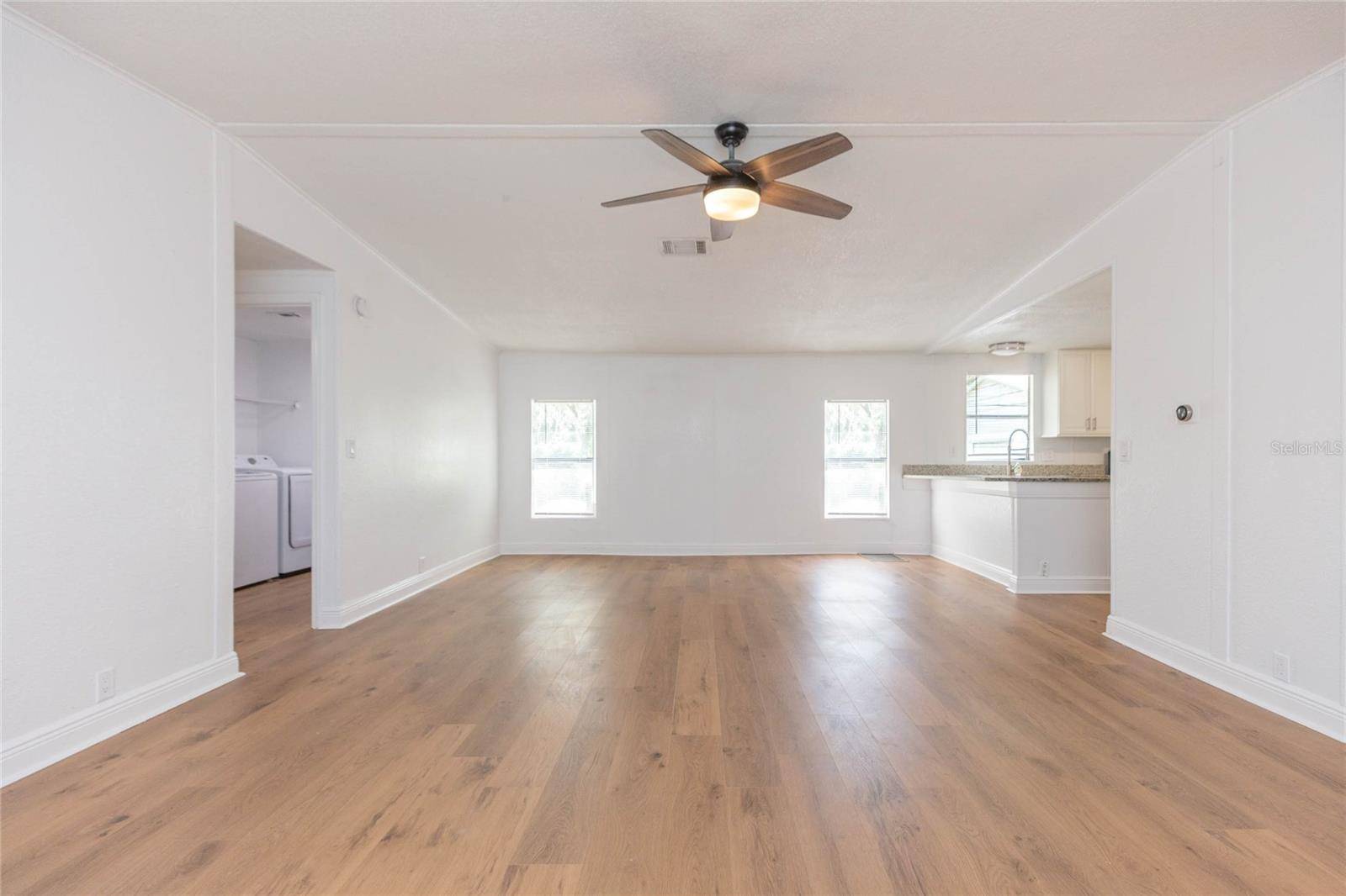 2250 NICHOLS RD, Lithia, FL 33547