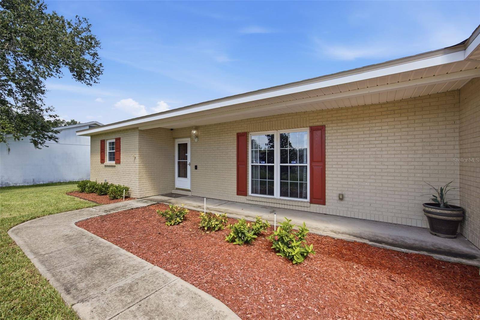 104 MITCHELL DR, Brandon, FL 33511