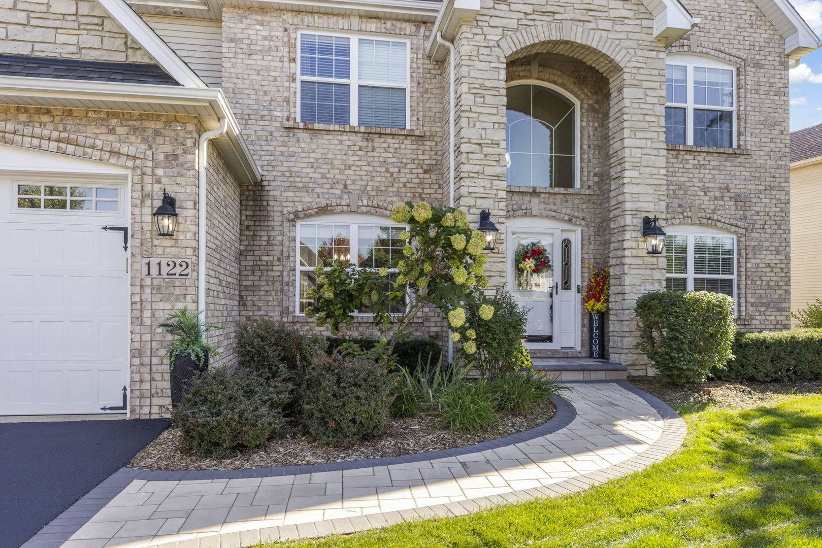 1122 Clearwater DR, Yorkville, IL 60560