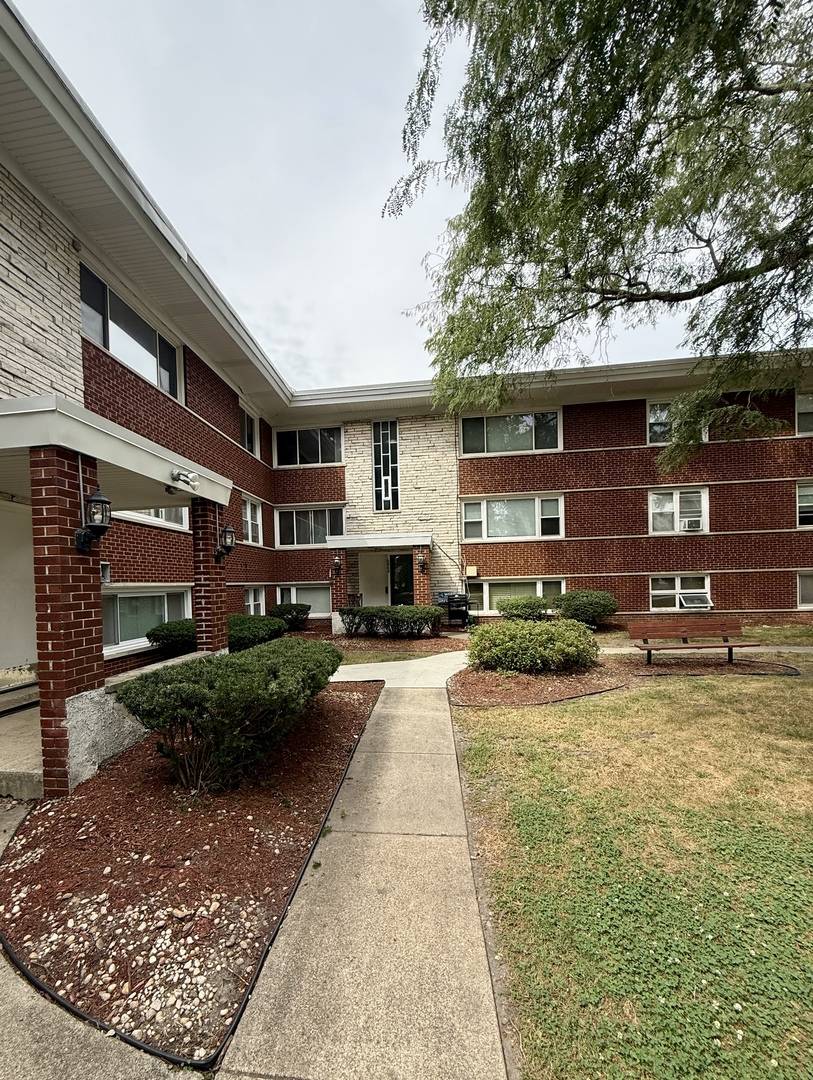 6864 Lode DR #3B, Worth, IL 60482