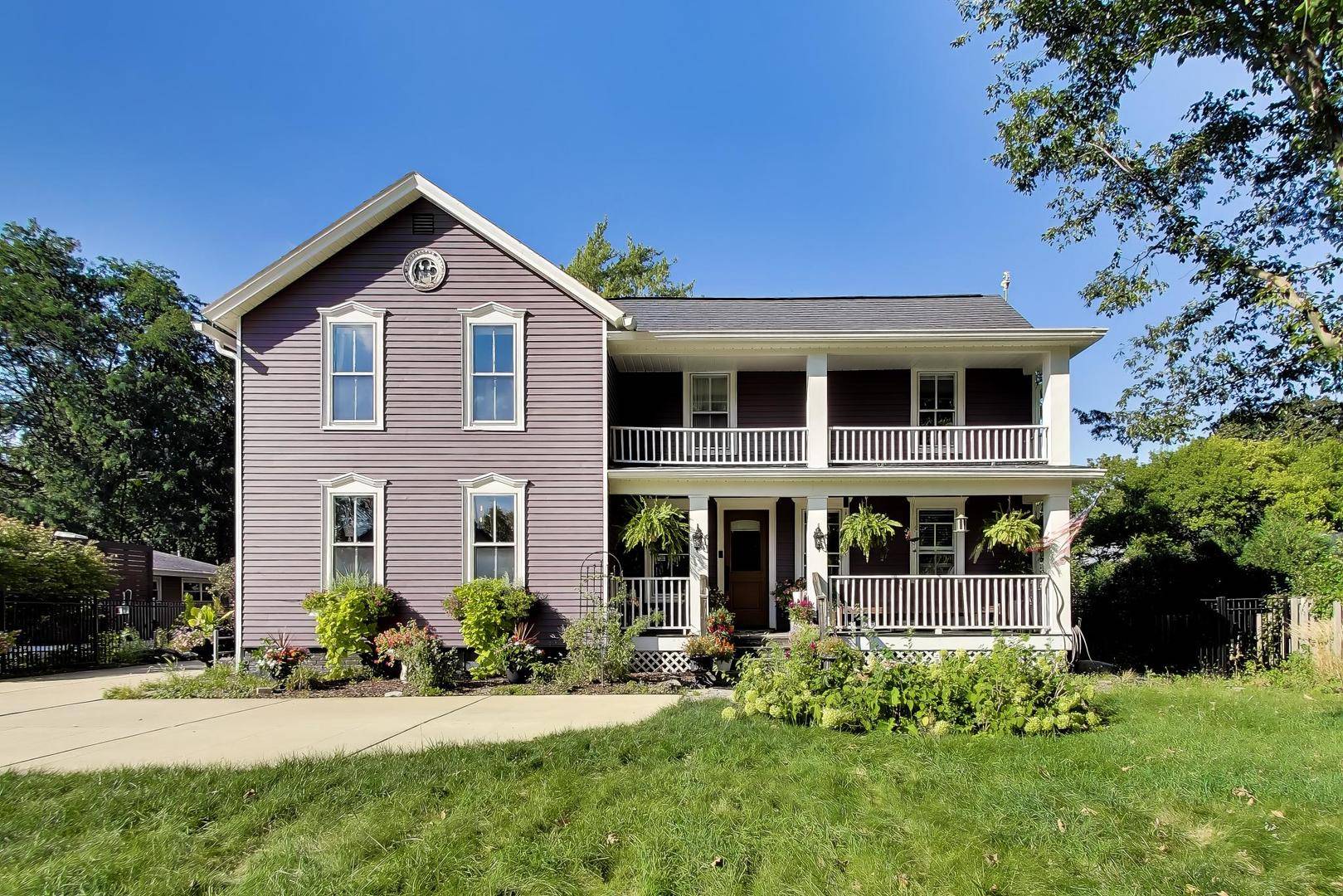 310 W Kirchhoff RD, Arlington Heights, IL 60005