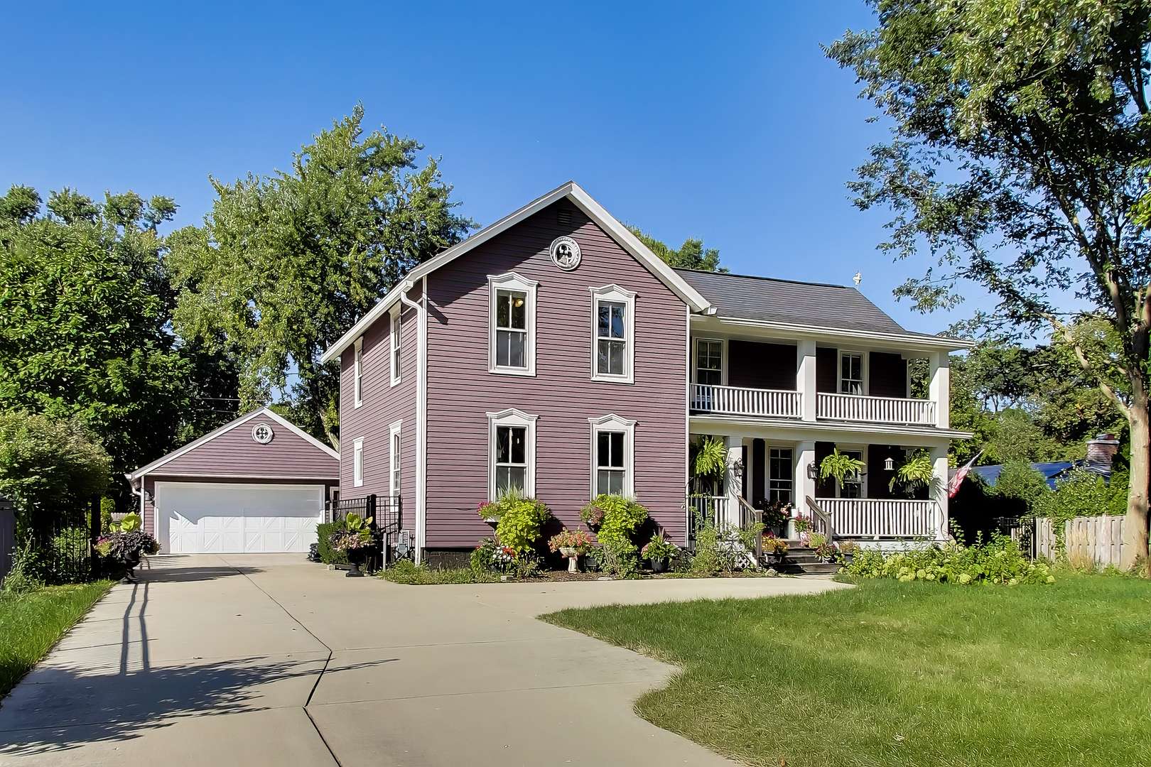 310 W Kirchhoff RD, Arlington Heights, IL 60005