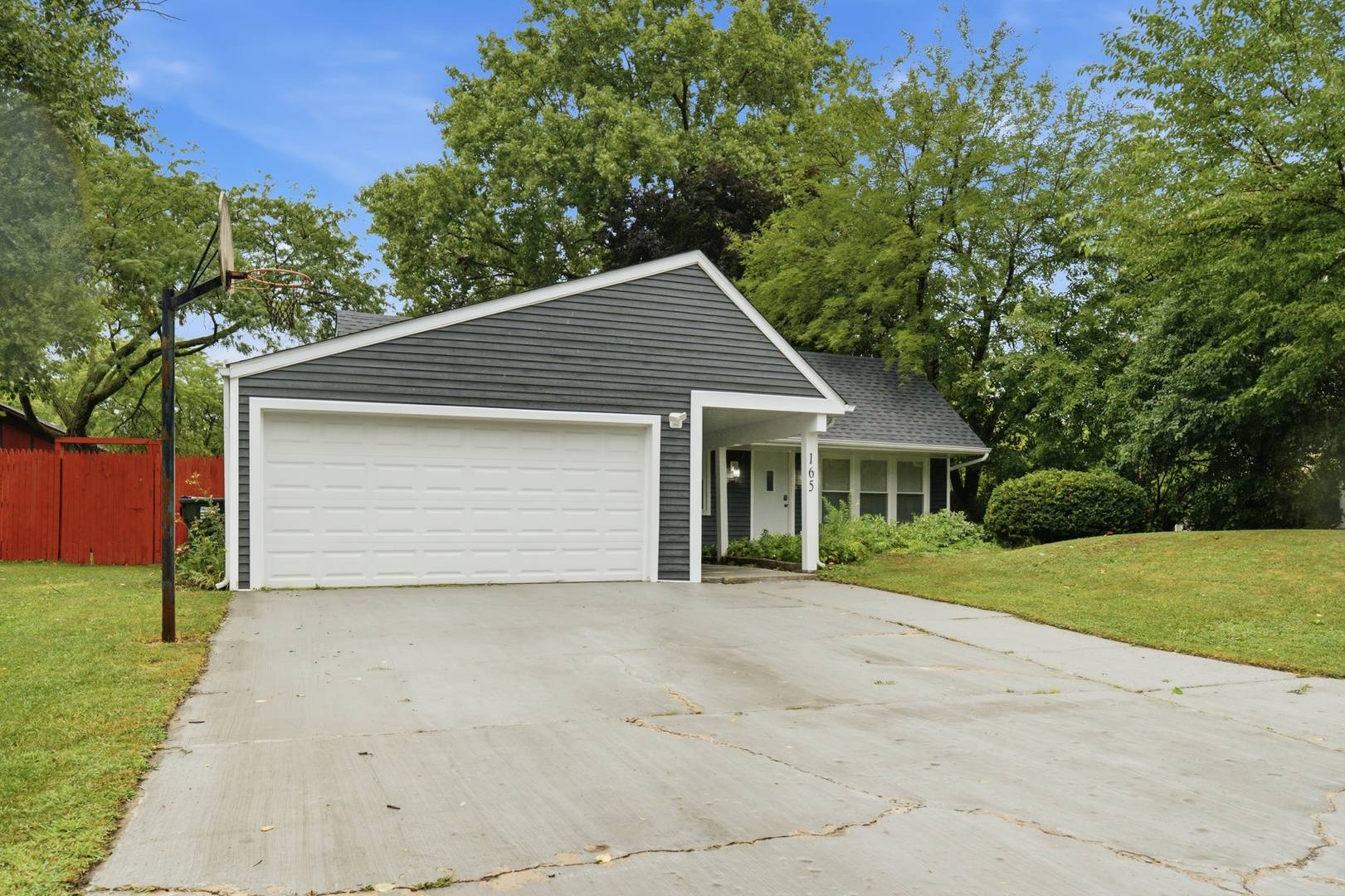 165 Arrowhead LN, Bolingbrook, IL 60440