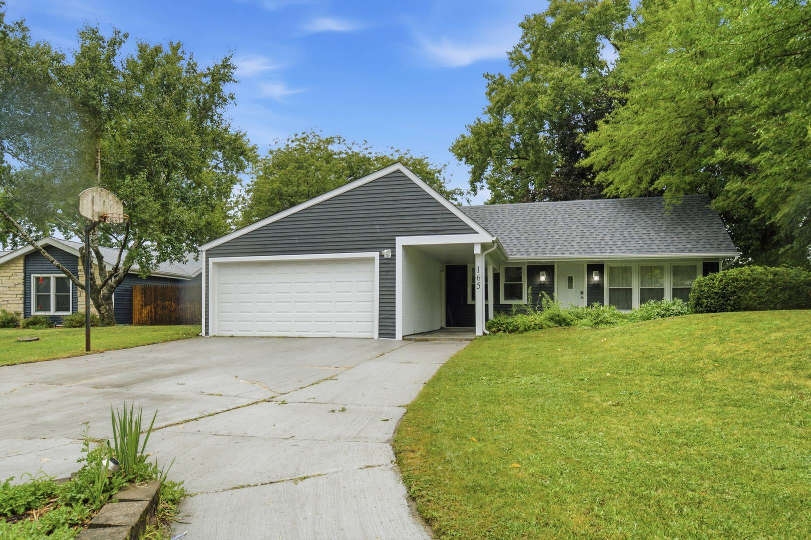 165 Arrowhead LN, Bolingbrook, IL 60440