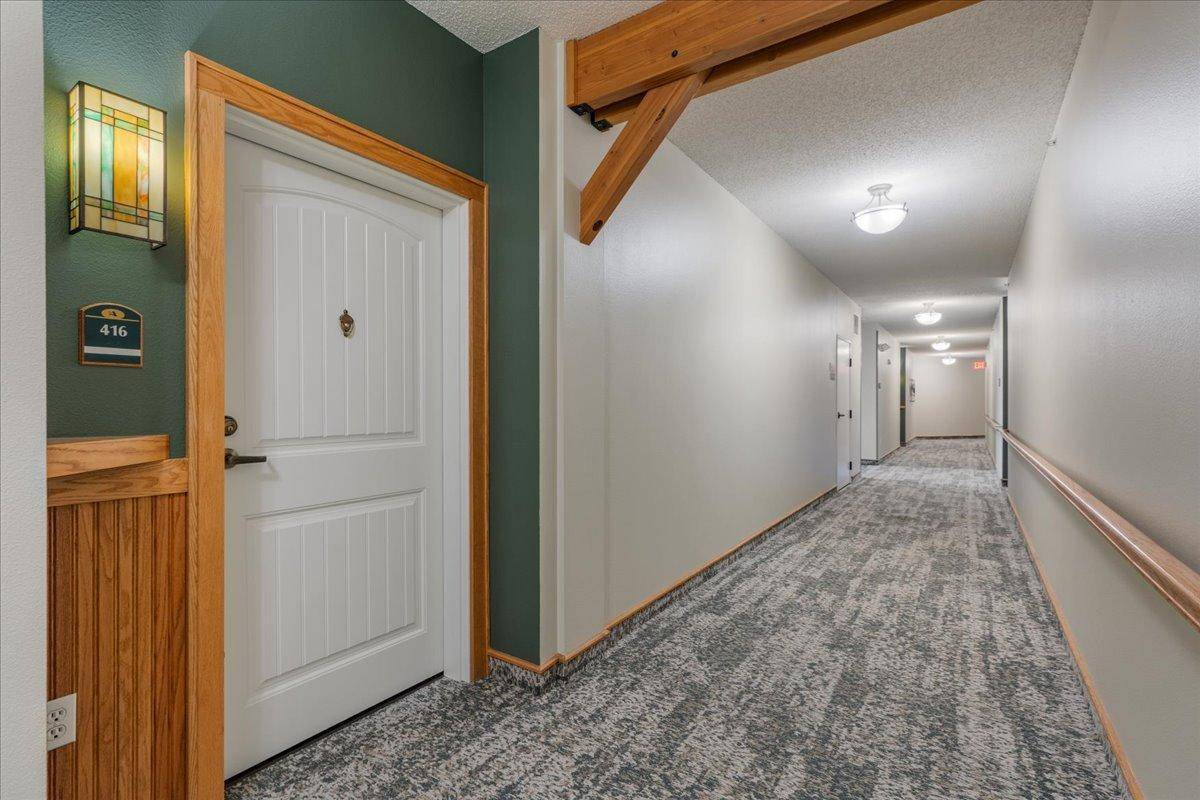 1900 Rush Lake TRL #416, New Brighton, MN 55112