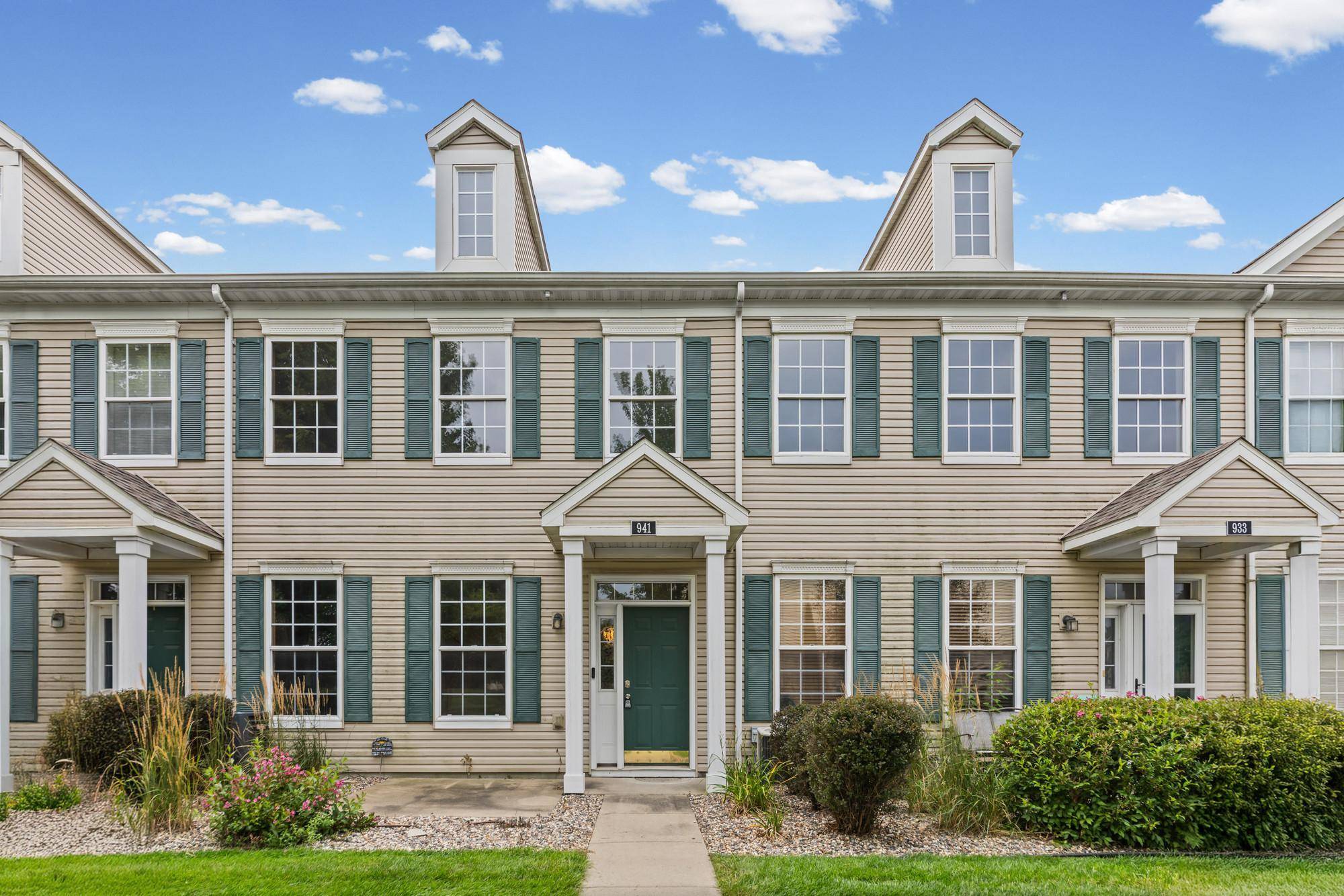 941 Newport AVE, Shakopee, MN 55379
