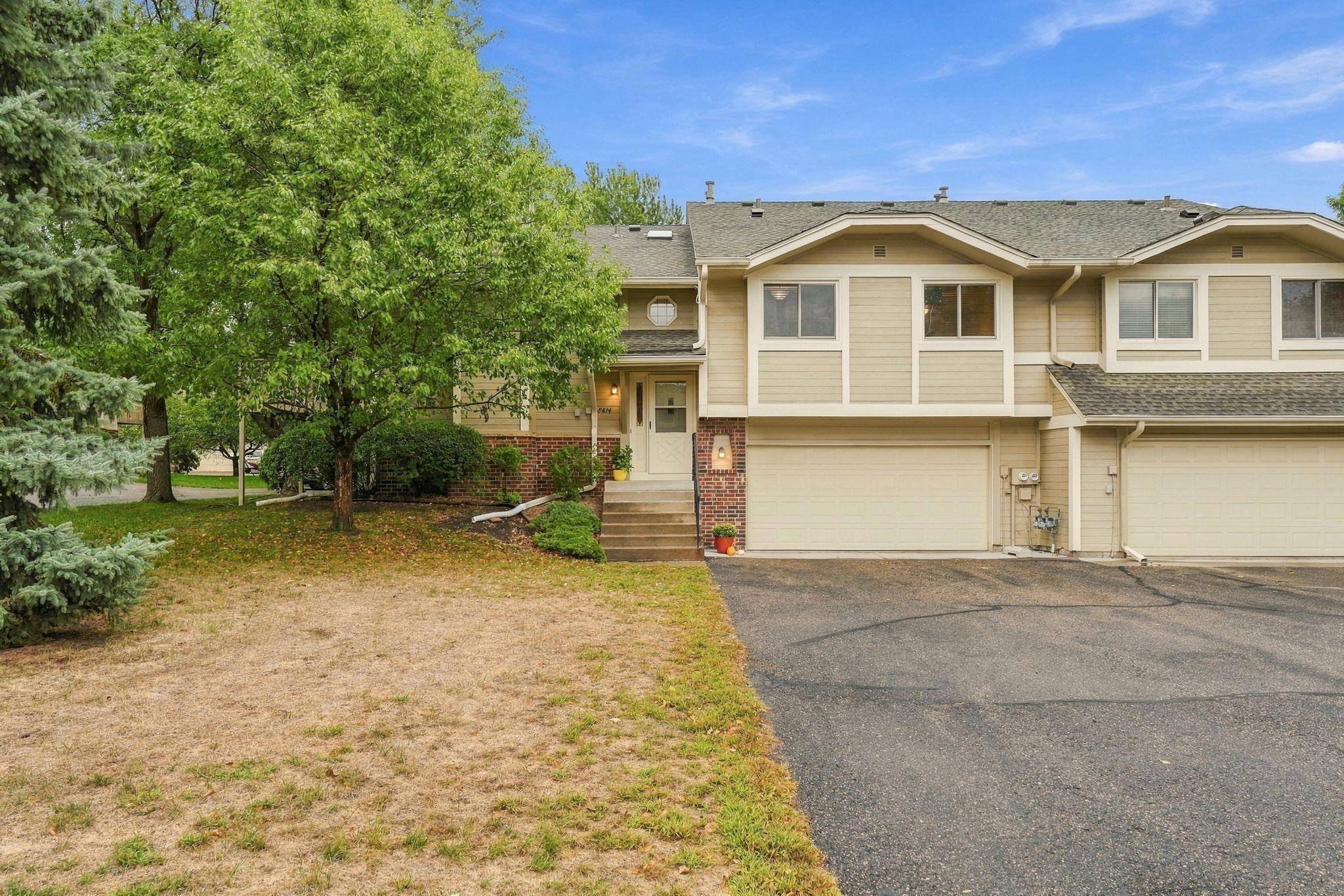 8414 Zinnia LN N, Maple Grove, MN 55369