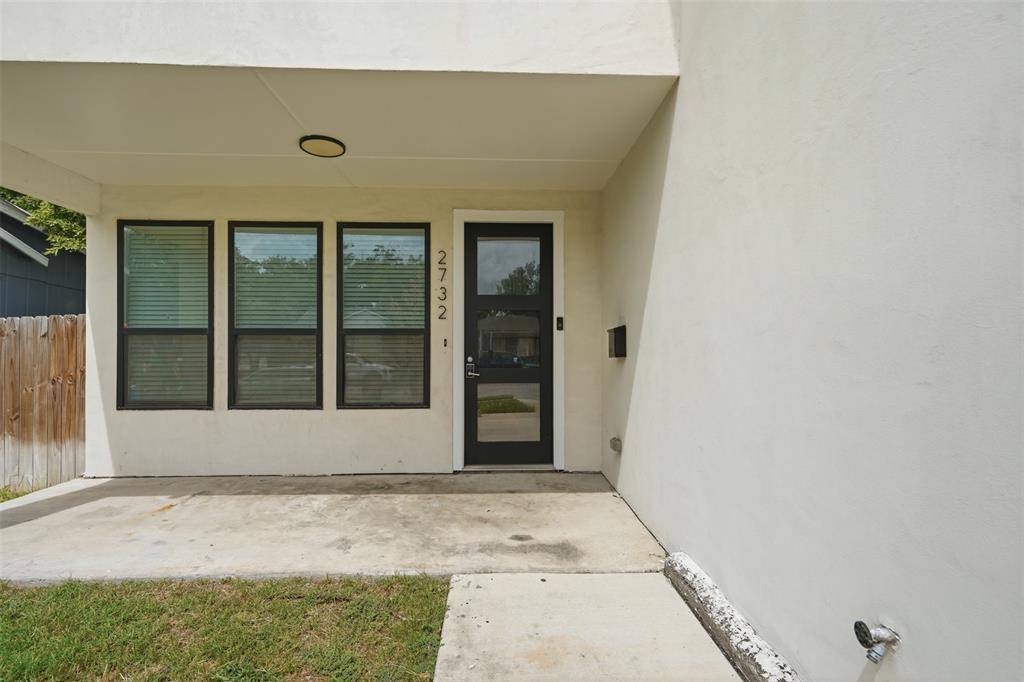 2732 Livingston Avenue, Fort Worth, TX 76110