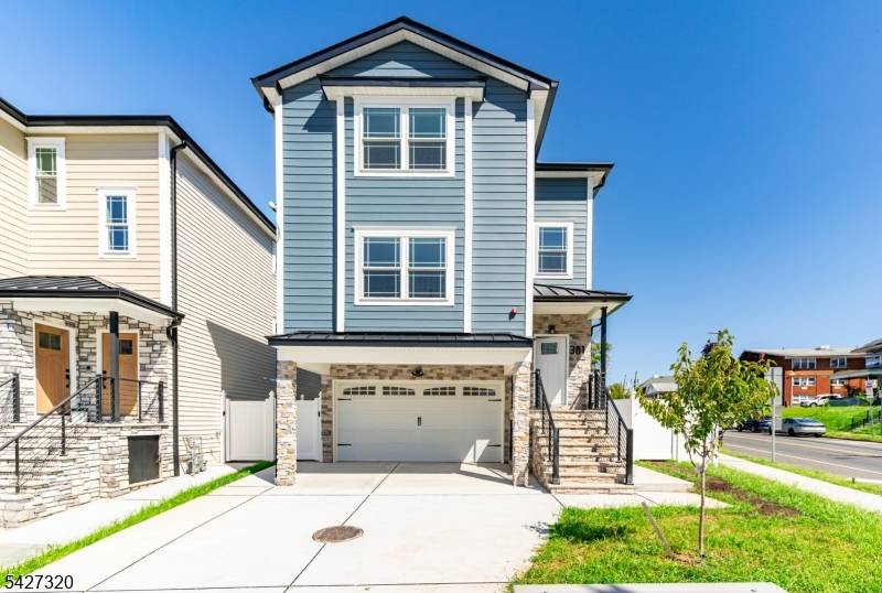 301 Chilton St, Elizabeth City, NJ 07208