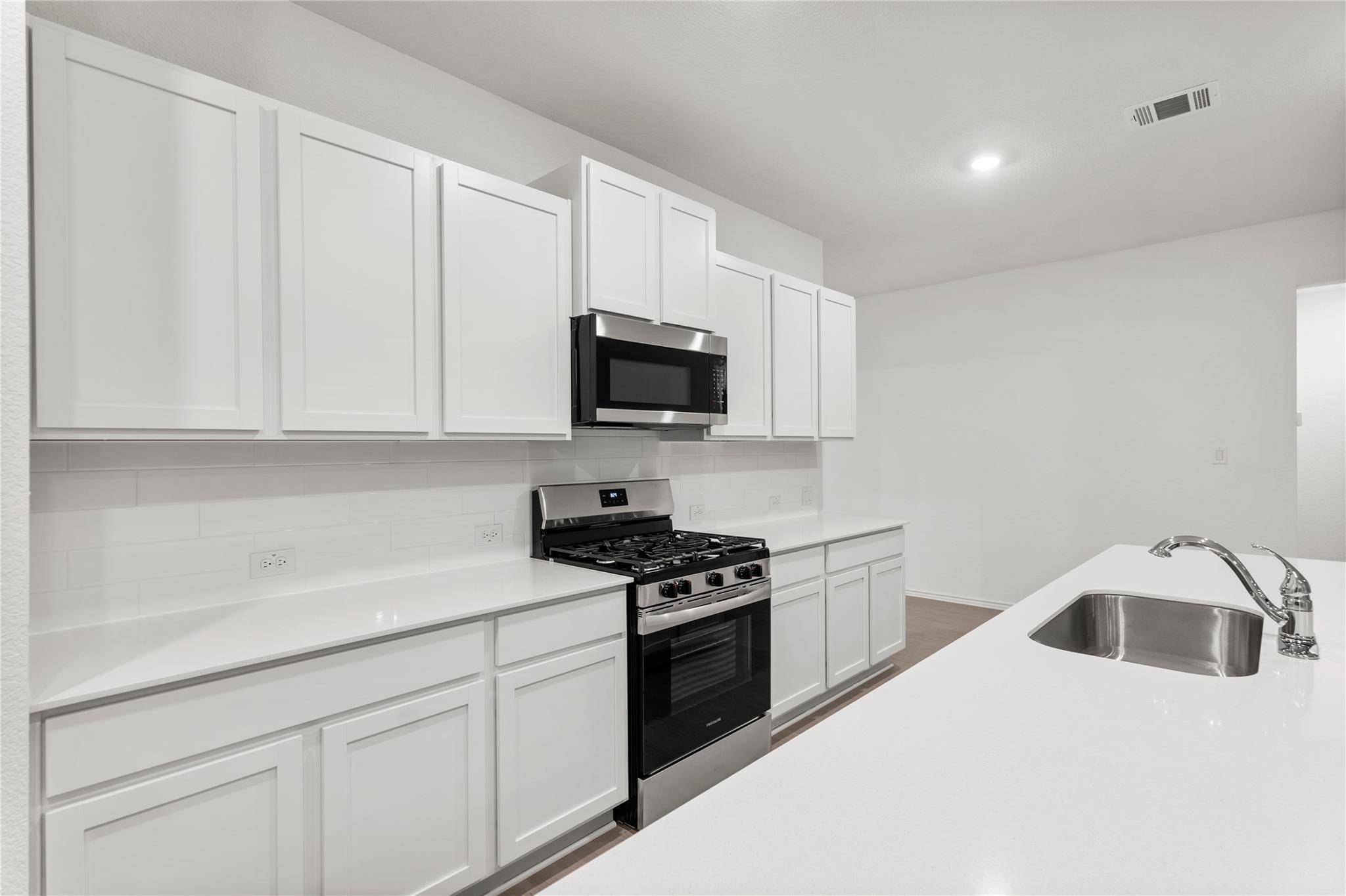 161 Keefer, Kyle, TX 78640