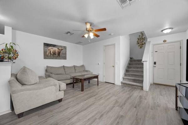 8710 Davis Oaks TRL, Austin, TX 78748