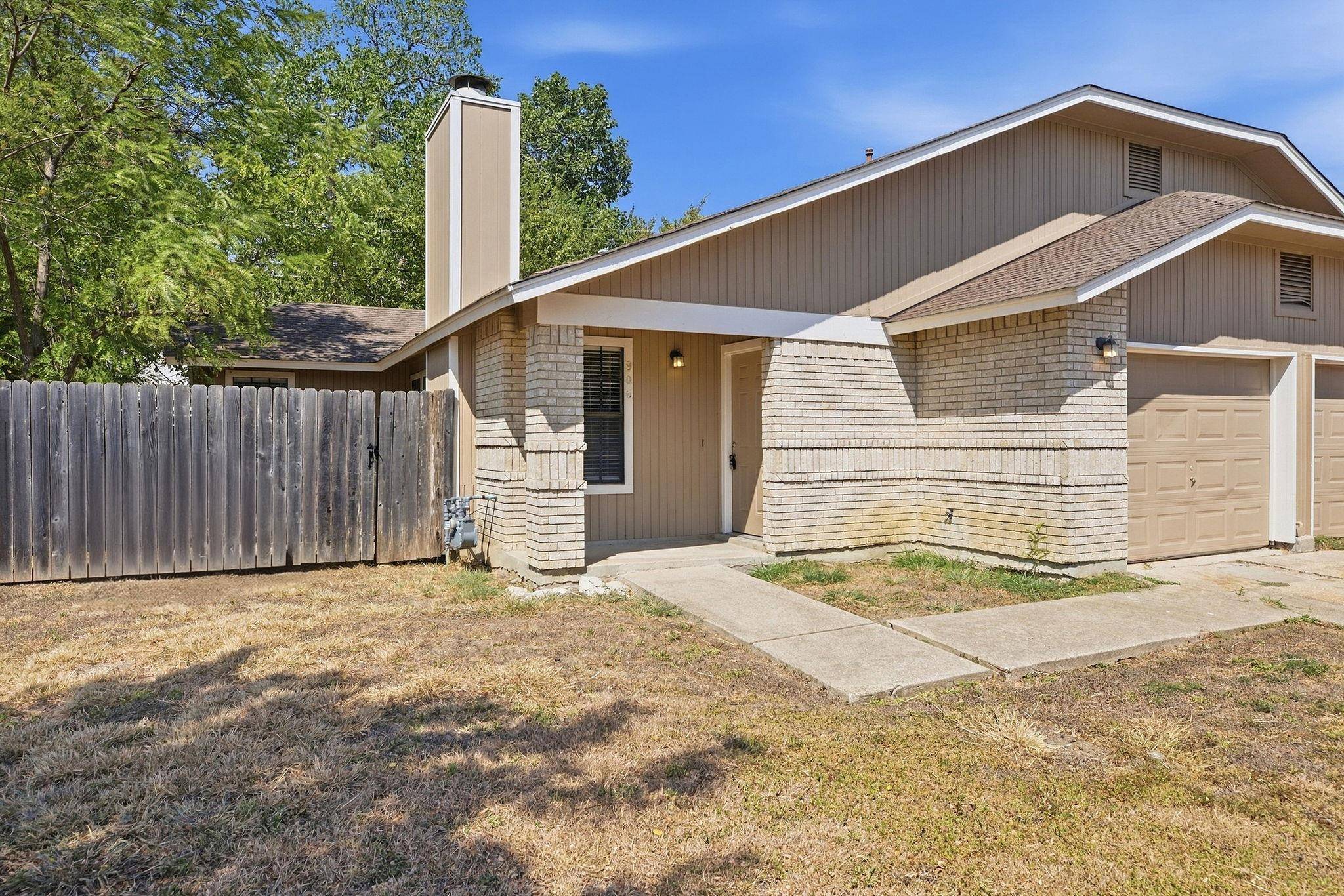 904/906 HYRIDGE ST, Round Rock, TX 78664