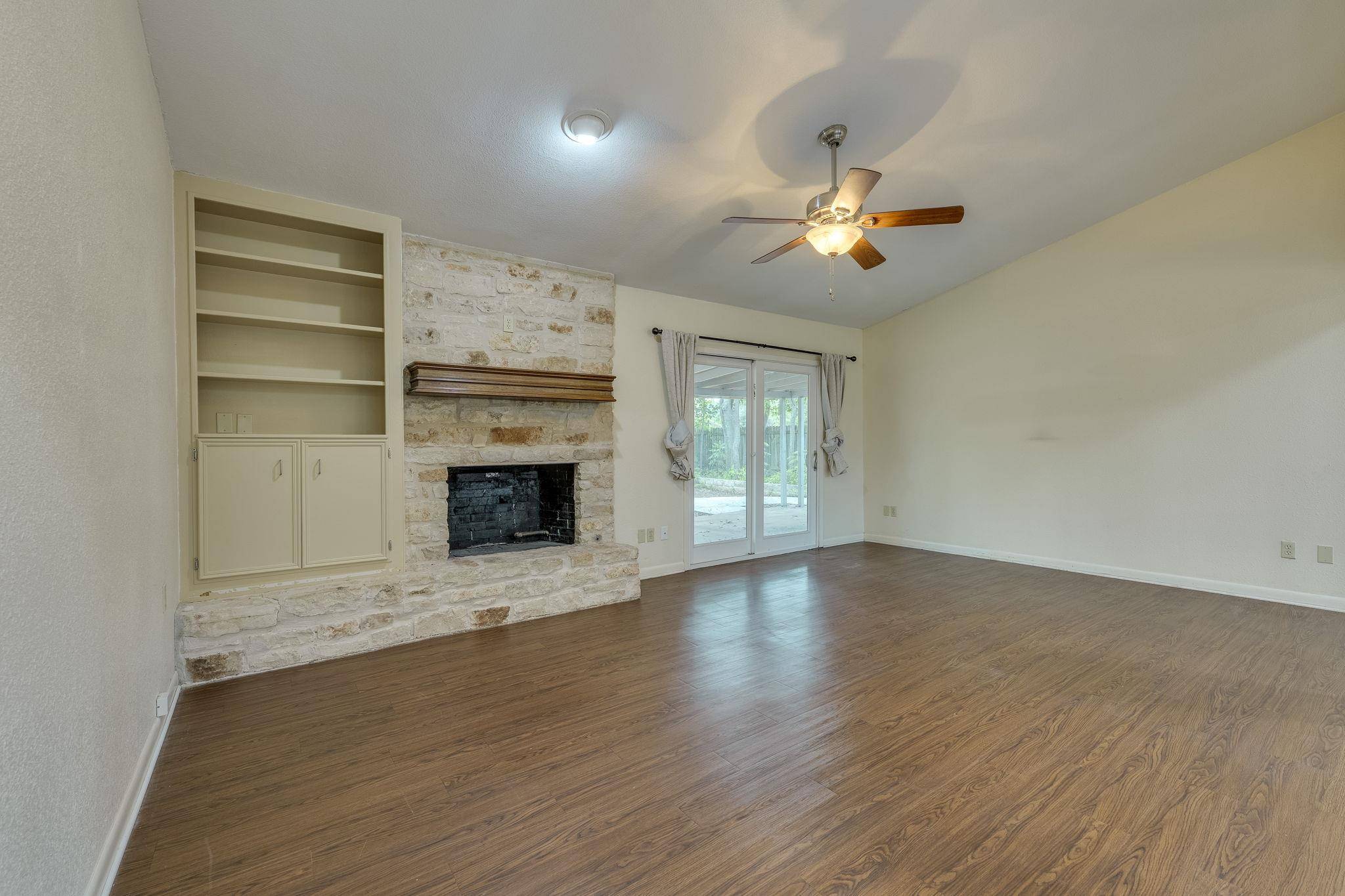 10421 Broken Shoe TRL, Austin, TX 78750