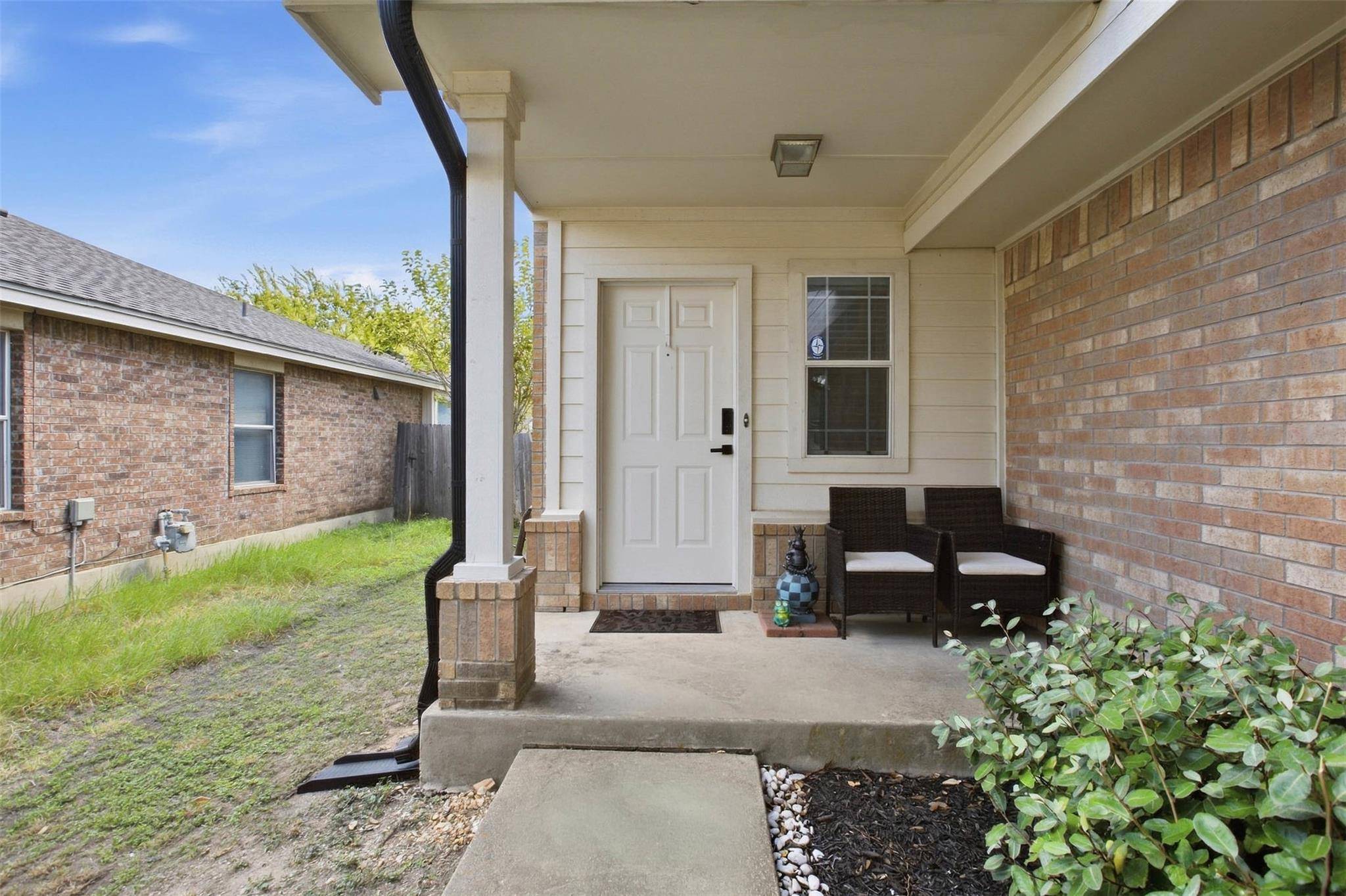 912 Sweet Leaf LN, Pflugerville, TX 78660