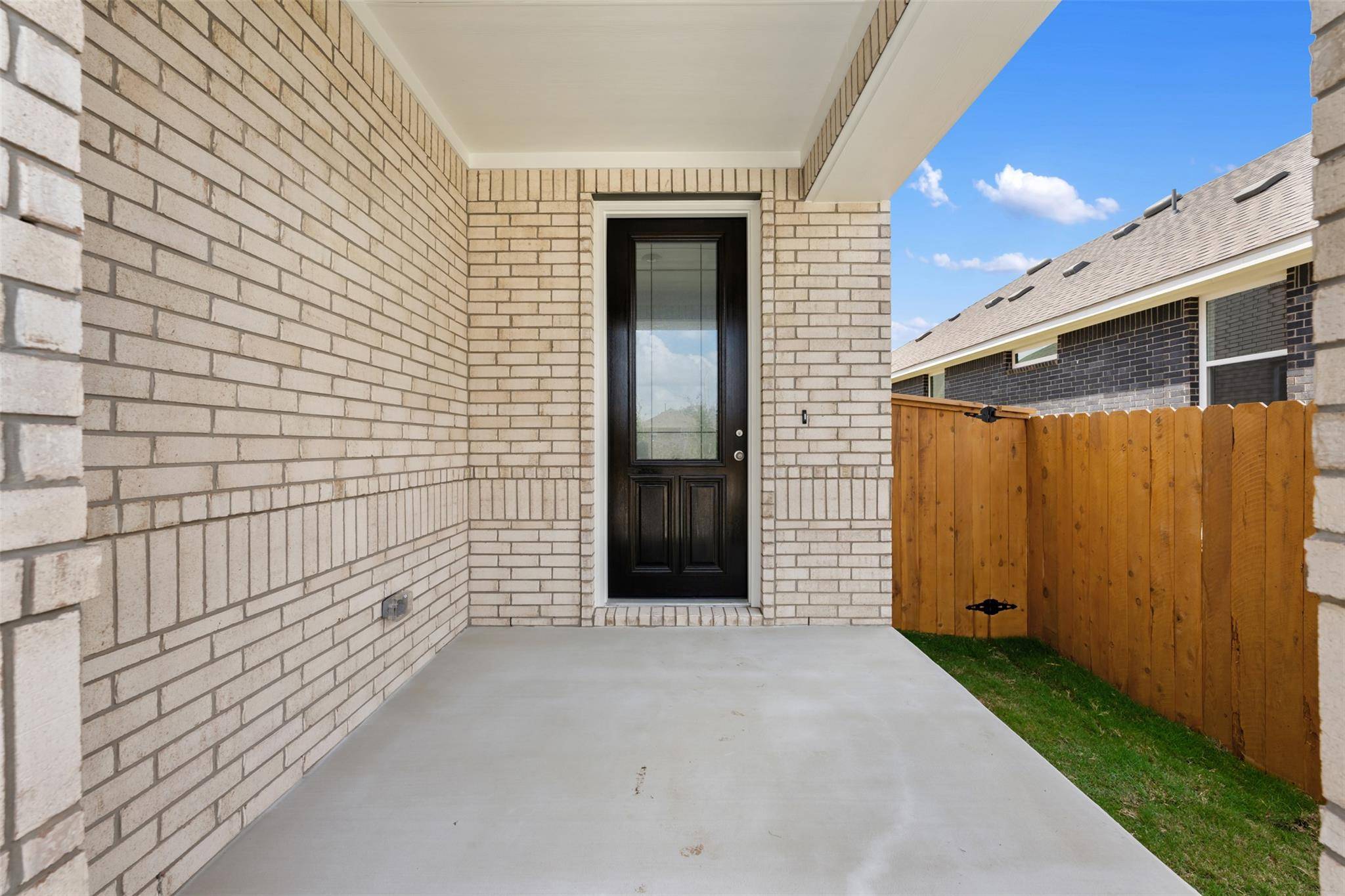 306 Possumhaw LN, San Marcos, TX 78666