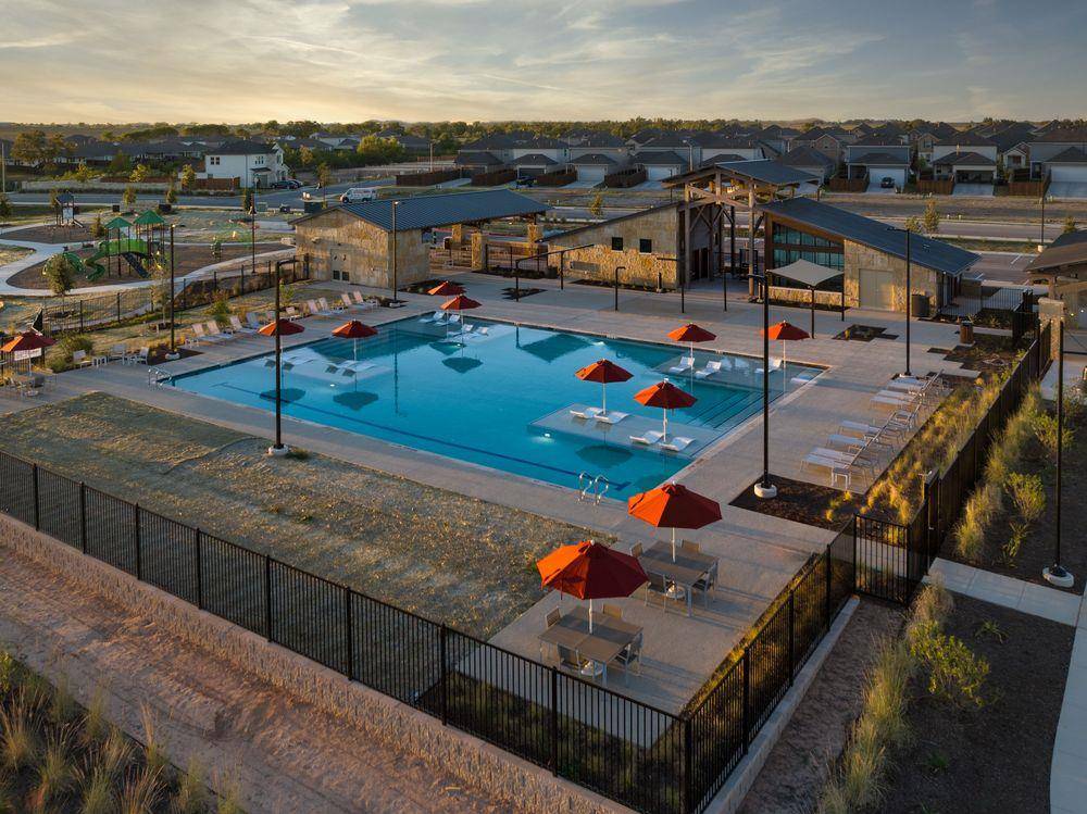207 Makinaw RD, Hutto, TX 78634