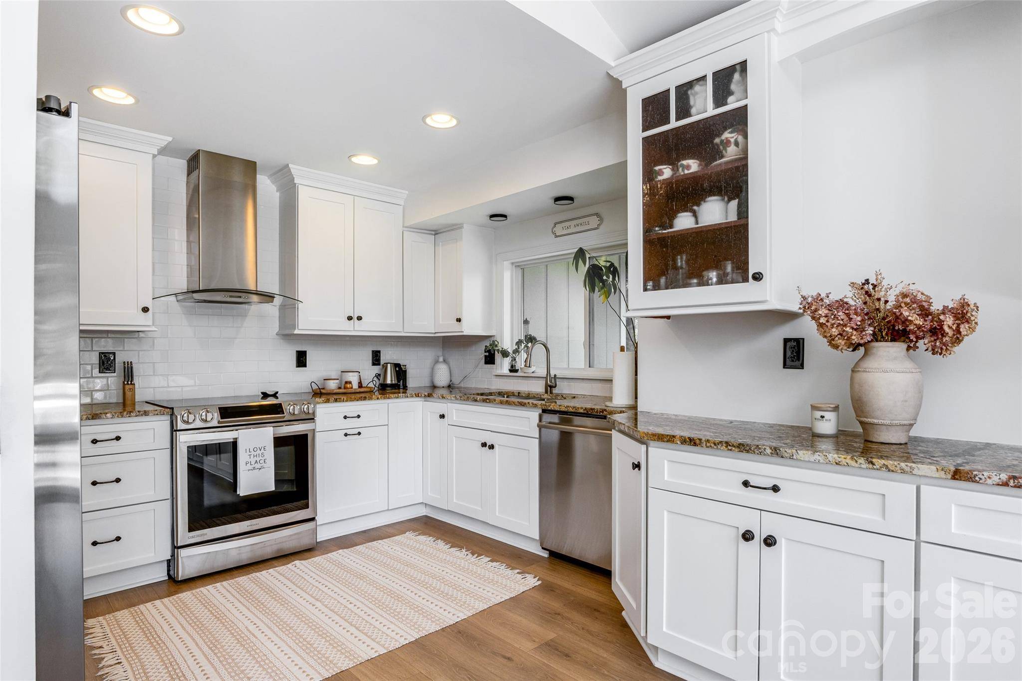 336 Sky Lake DR, Hendersonville, NC 28739