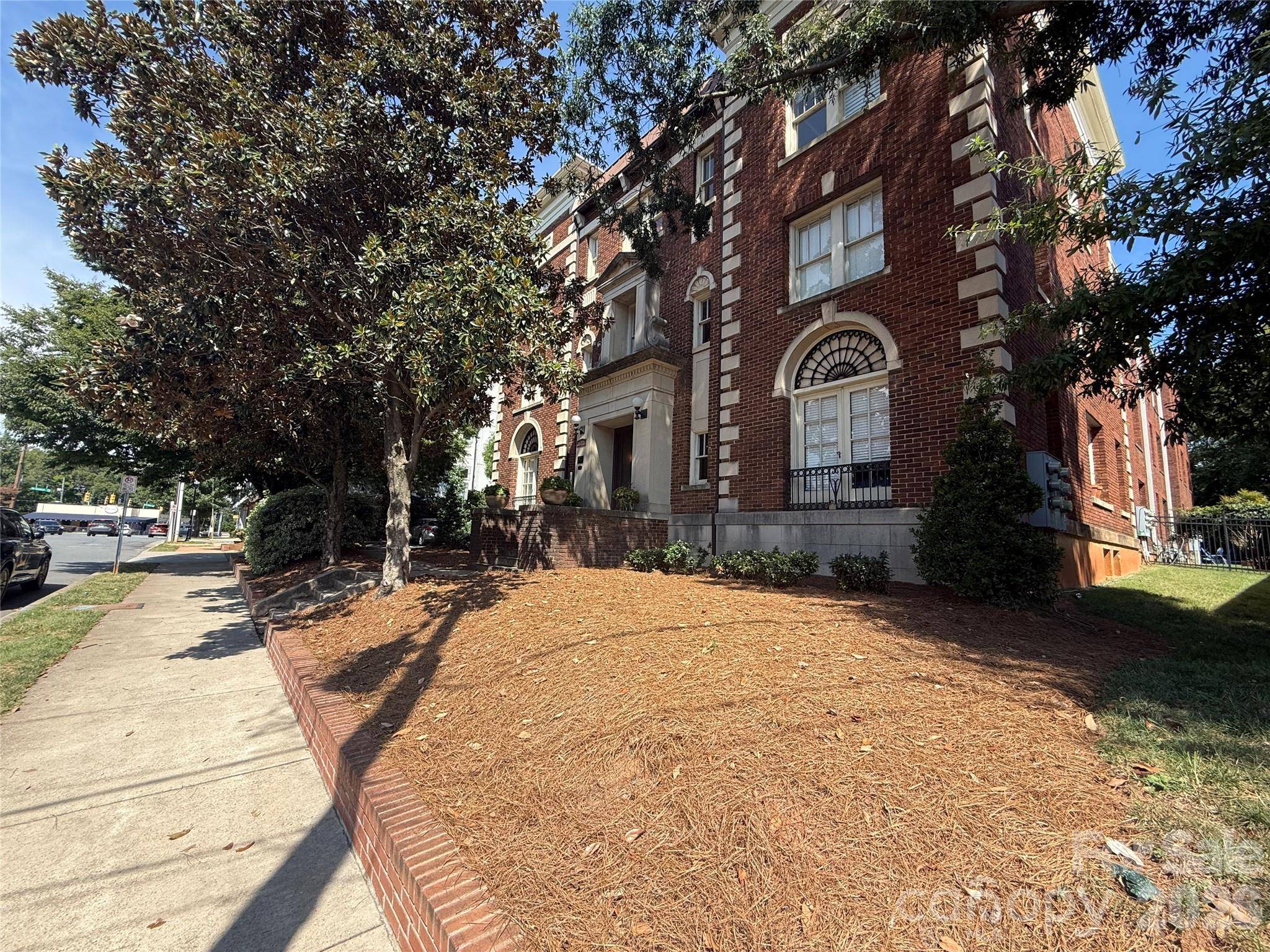 712 Louise AVE #203, Charlotte, NC 28204