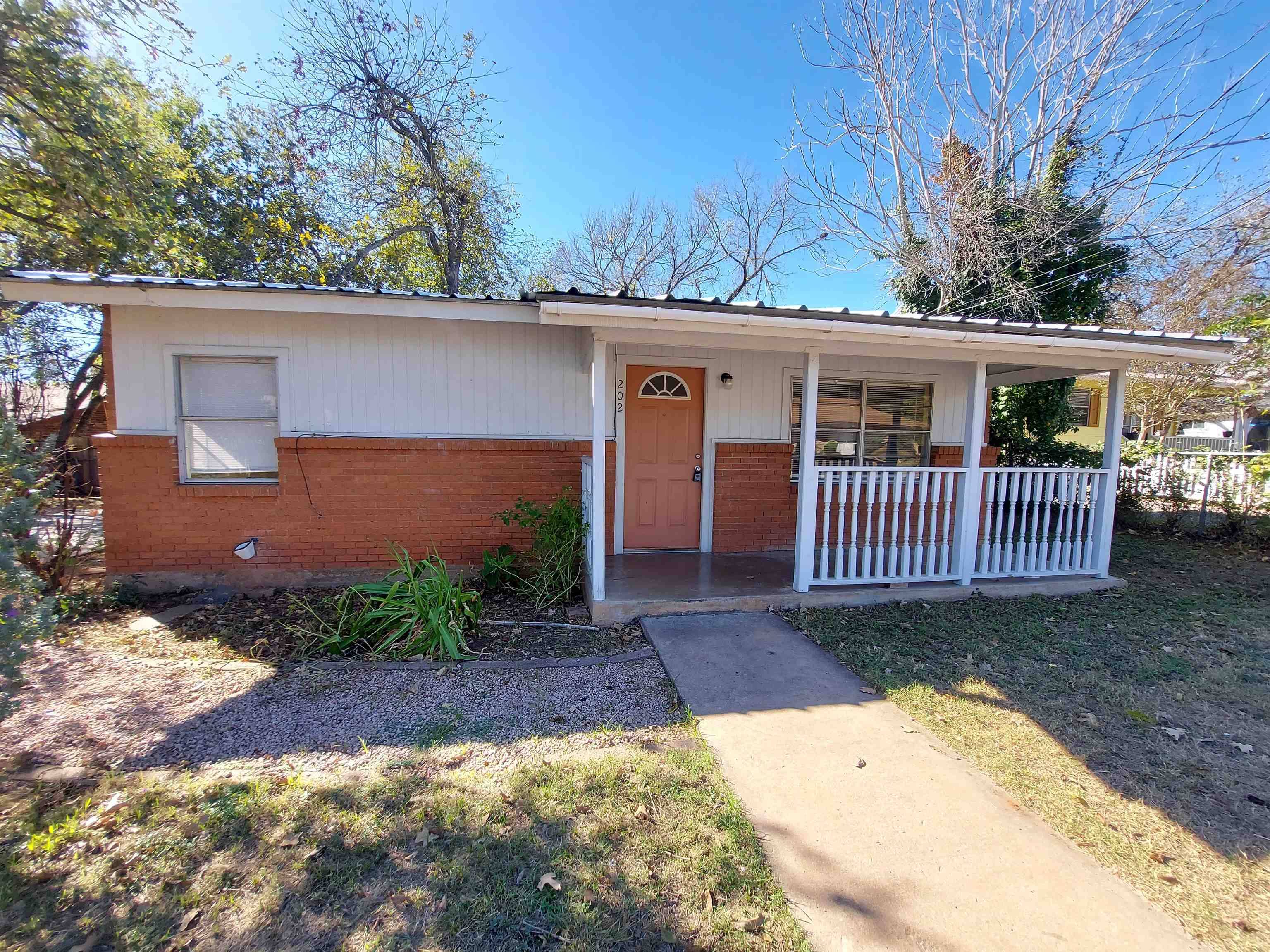 202 N Pierce, Burnet, TX 78611