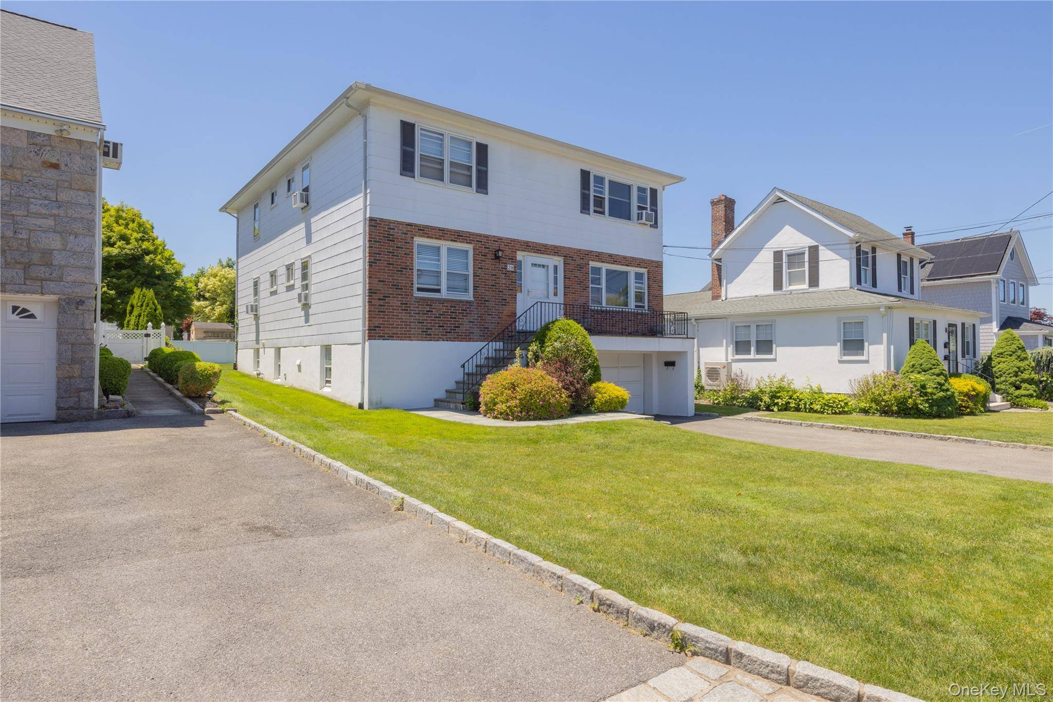 28 Hall AVE, Eastchester, NY 10709