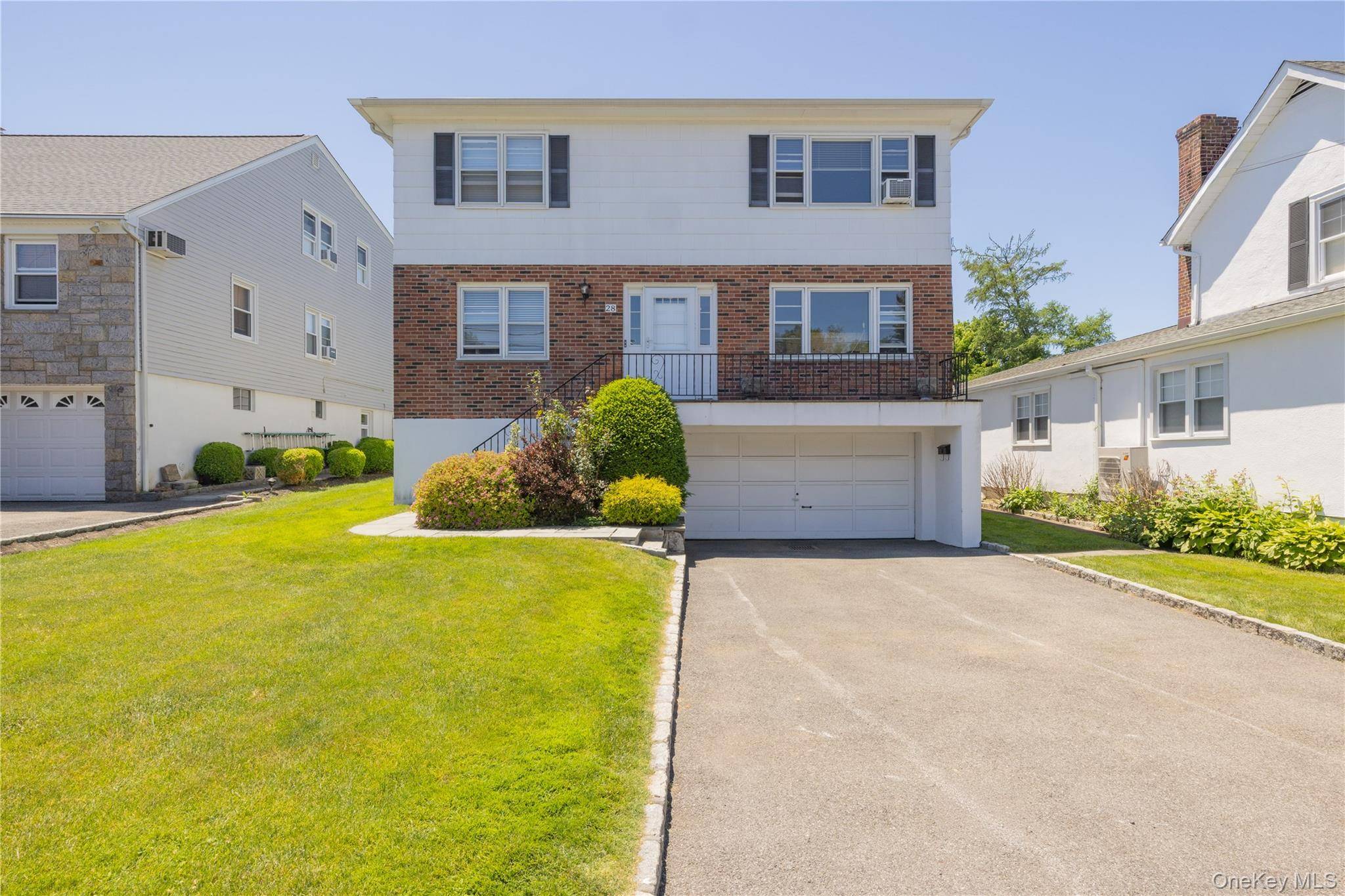 28 Hall AVE, Eastchester, NY 10709