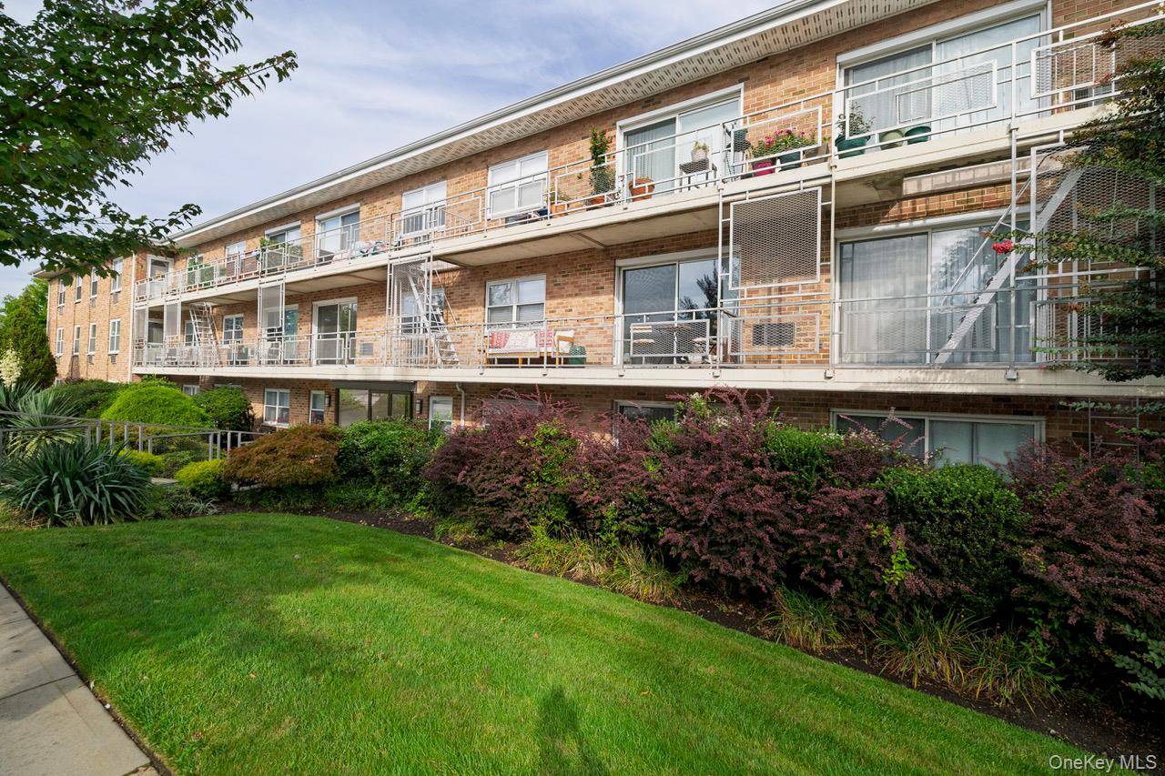 90 South Park #B1, Rockville Centre, NY 11570