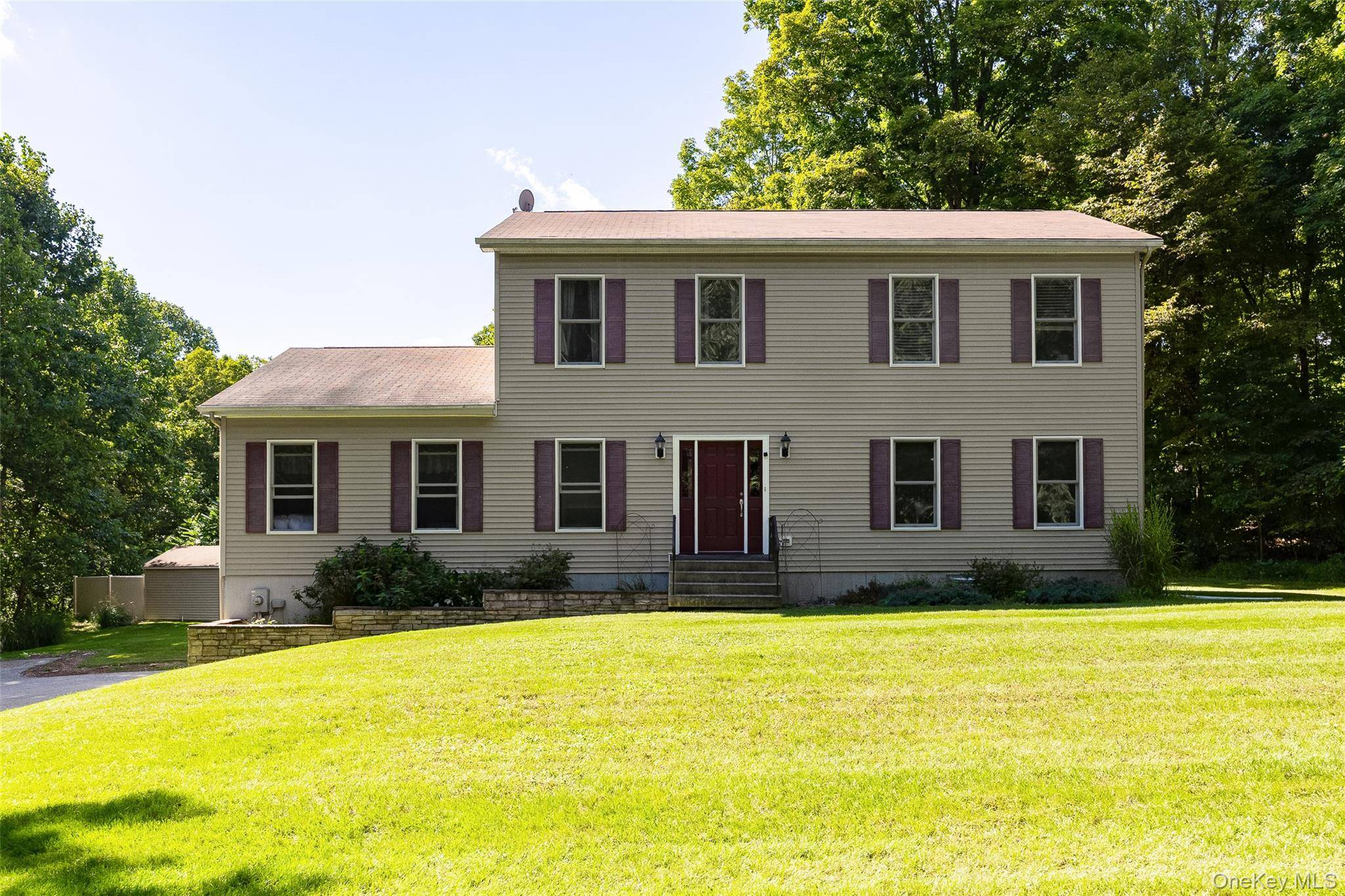 29 Balsam RD, Hyde Park, NY 12538