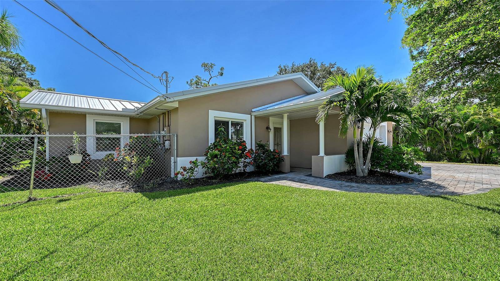 305 HILLS RD, Nokomis, FL 34275