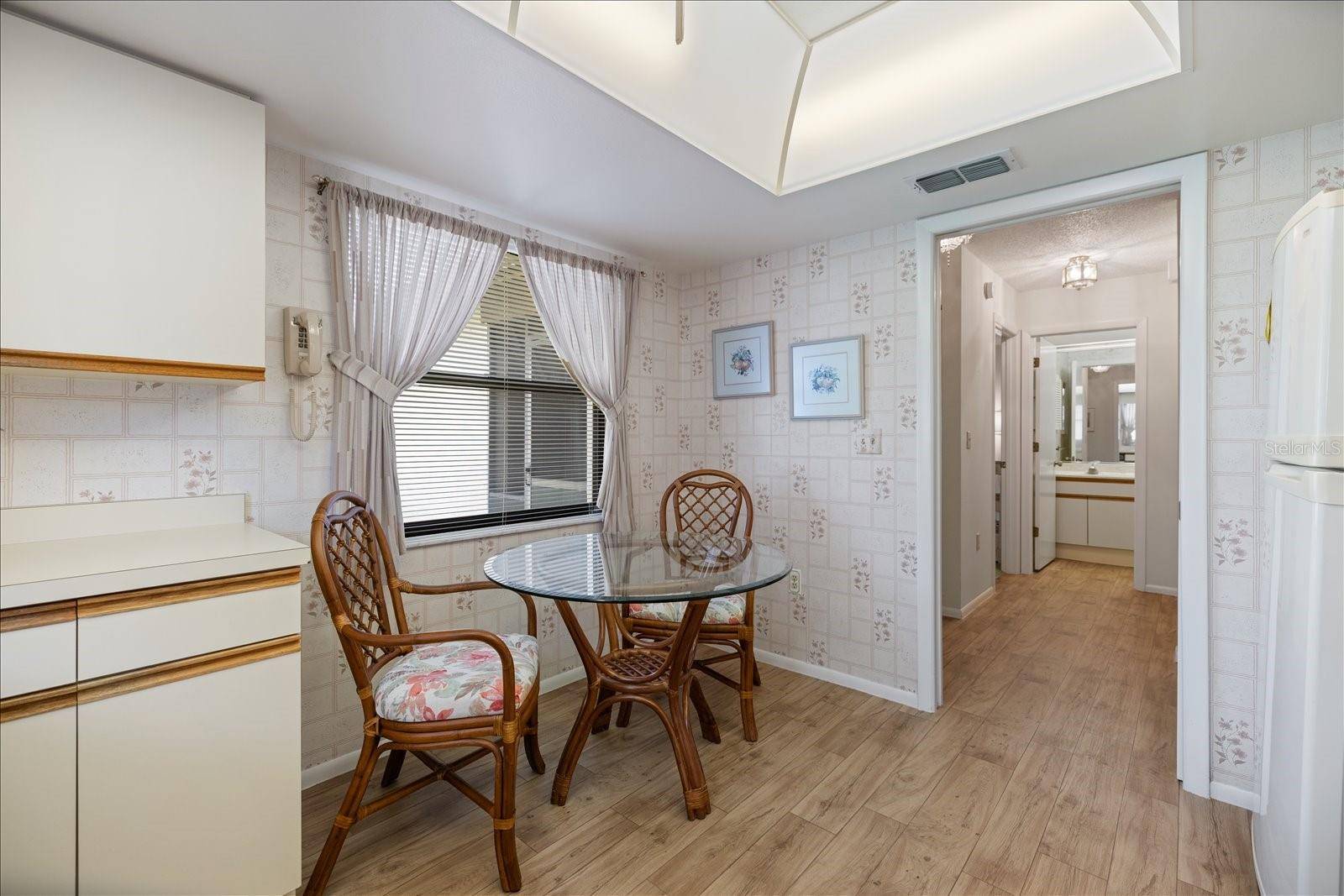 462 OAK HILL CIR #5, Sarasota, FL 34232