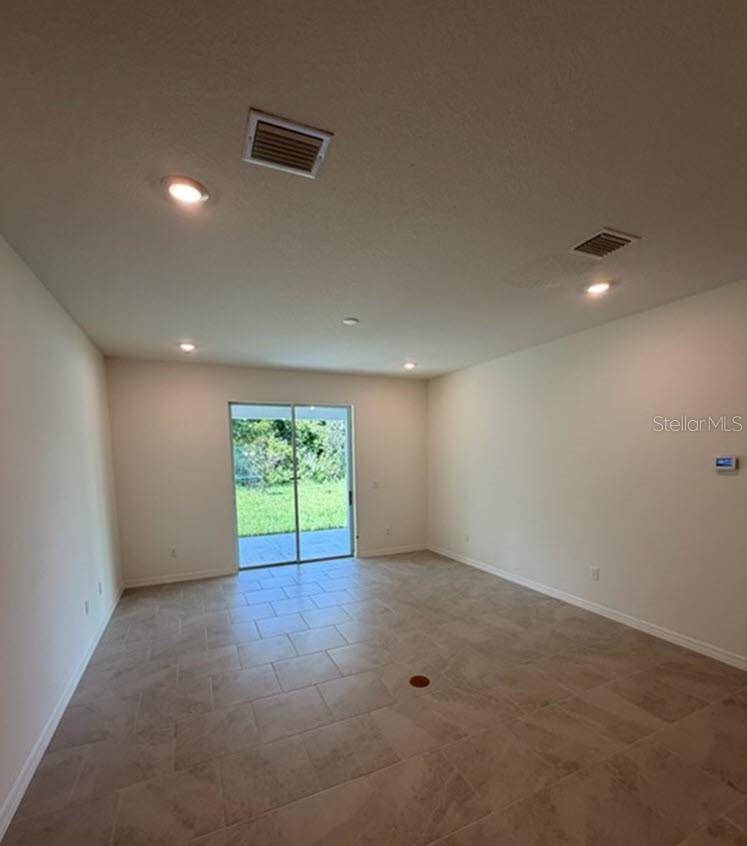 37 ZEPHYR LILY TRL, Palm Coast, FL 32164