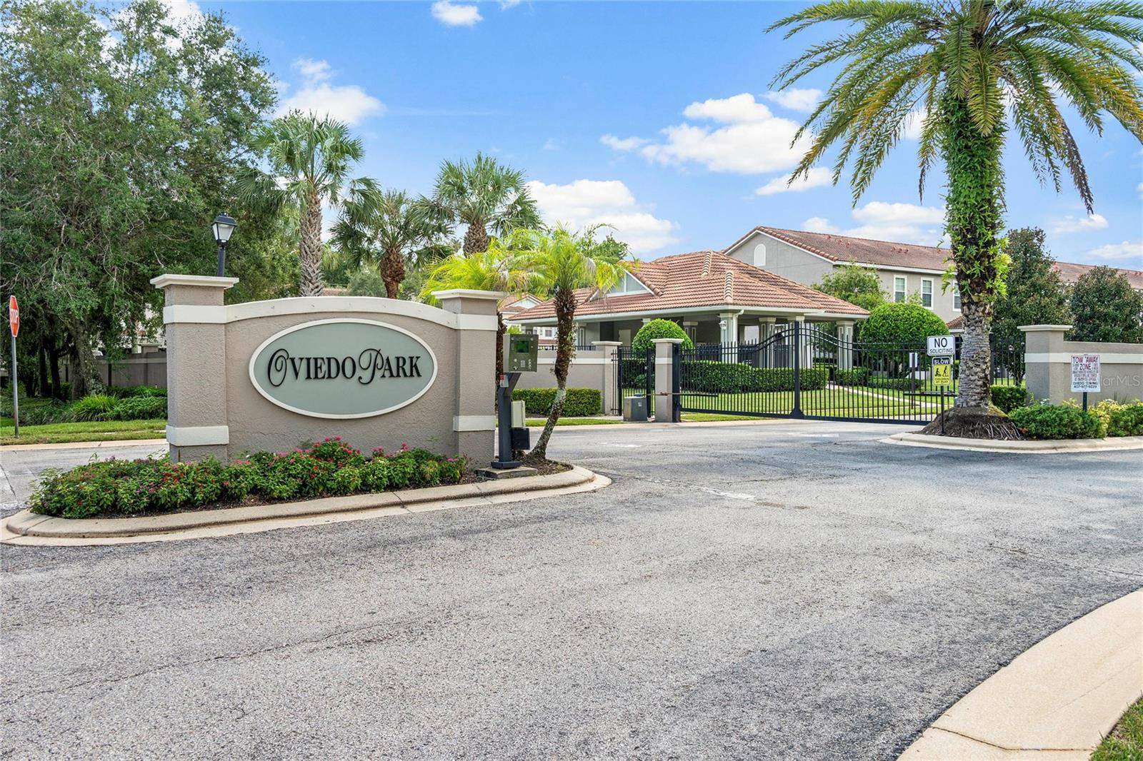 104 CANTERBURY BELL DR, Oviedo, FL 32765