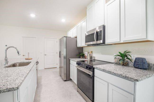 24 RAMROCK LN, Palm Coast, FL 32137