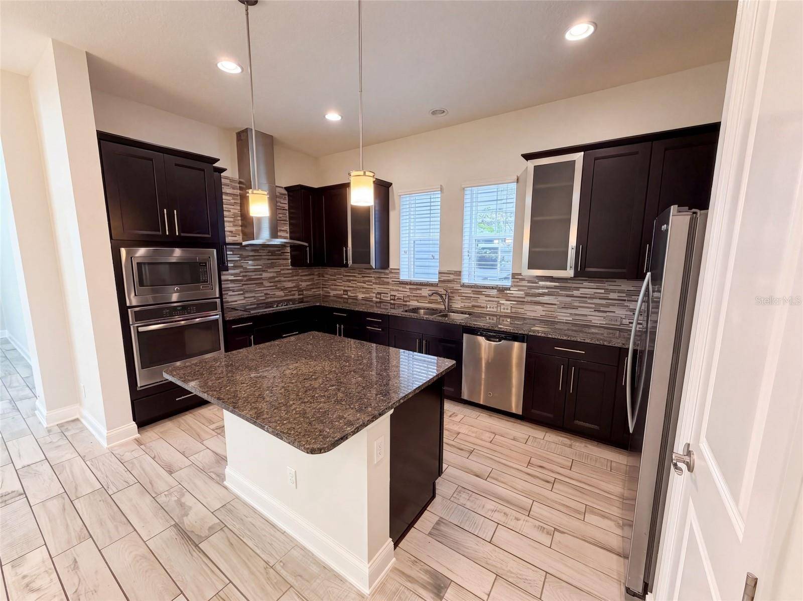 7797 LAUREATE BLVD, Orlando, FL 32827