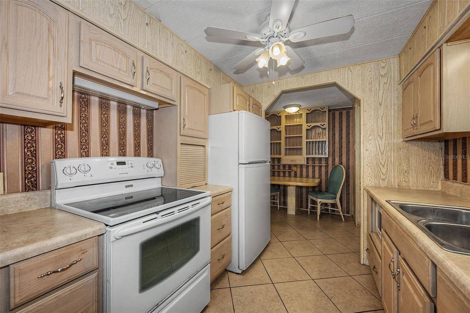 39820 US HIGHWAY 19 N #106, Tarpon Springs, FL 34689