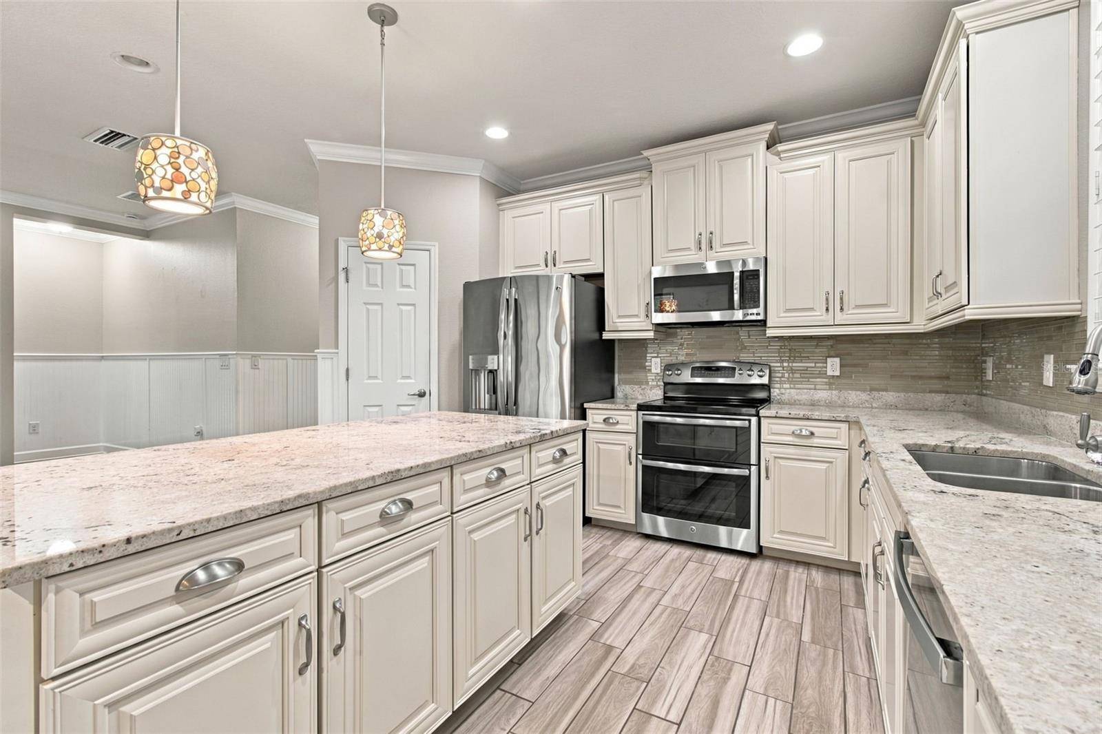 8021 WHITETAIL DEER WAY, Tampa, FL 33635