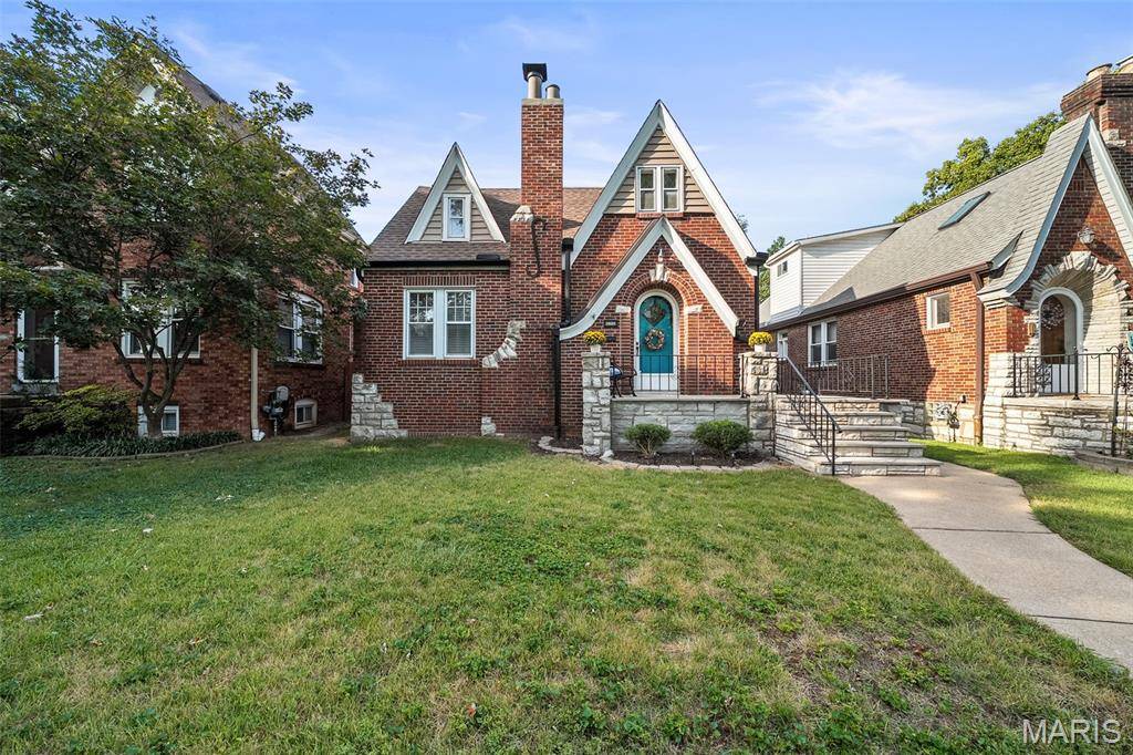 4108 Toenges AVE, St Louis, MO 63116