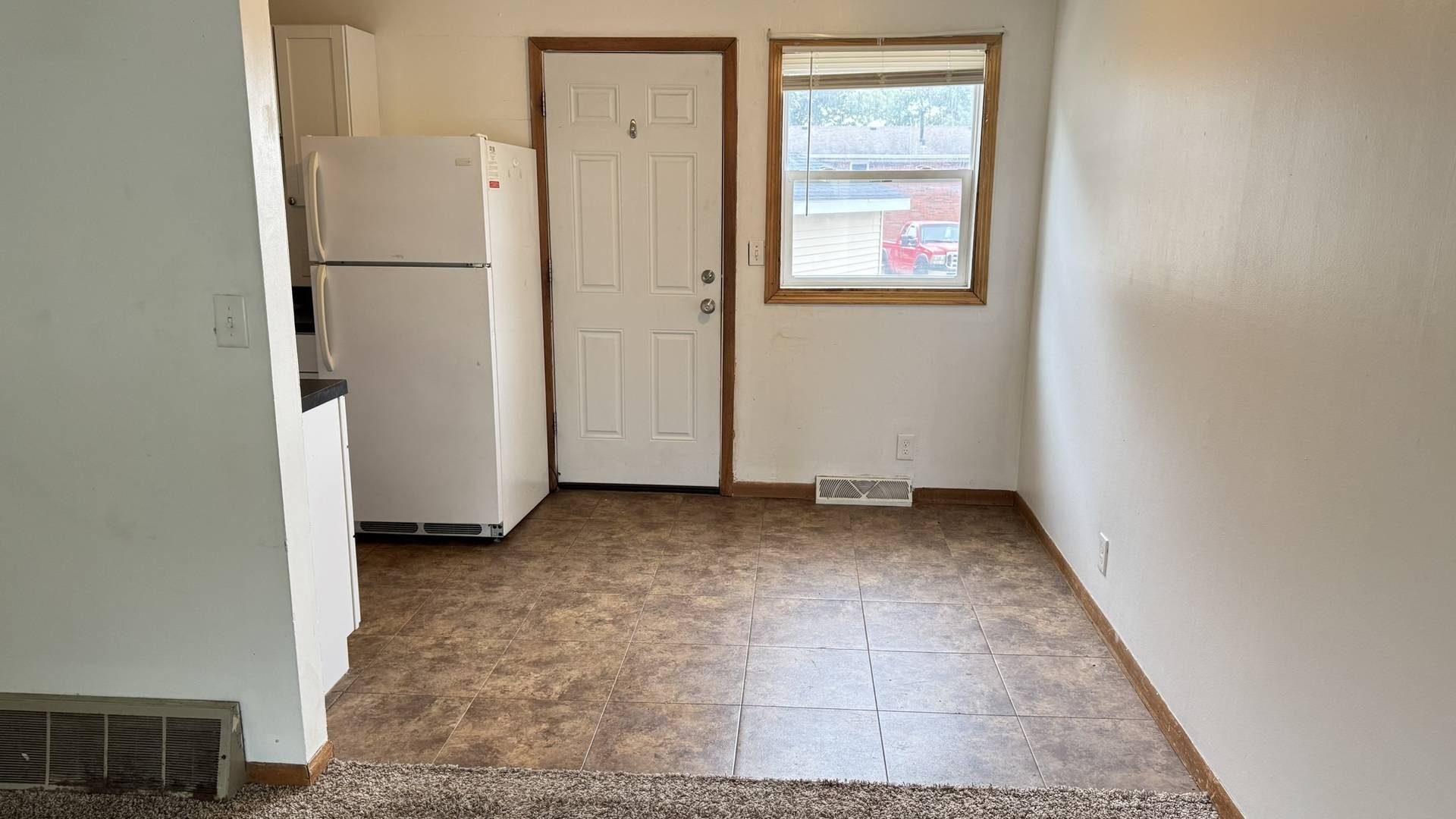 3 PARK AVE #C, Eldridge, IA 52748