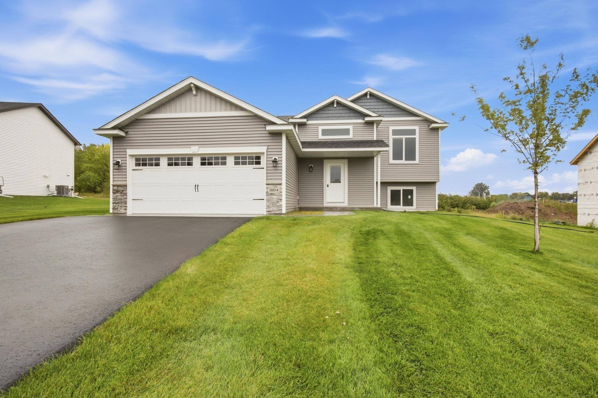 1804 Oak Pond DR NW, Sauk Rapids, MN 56379