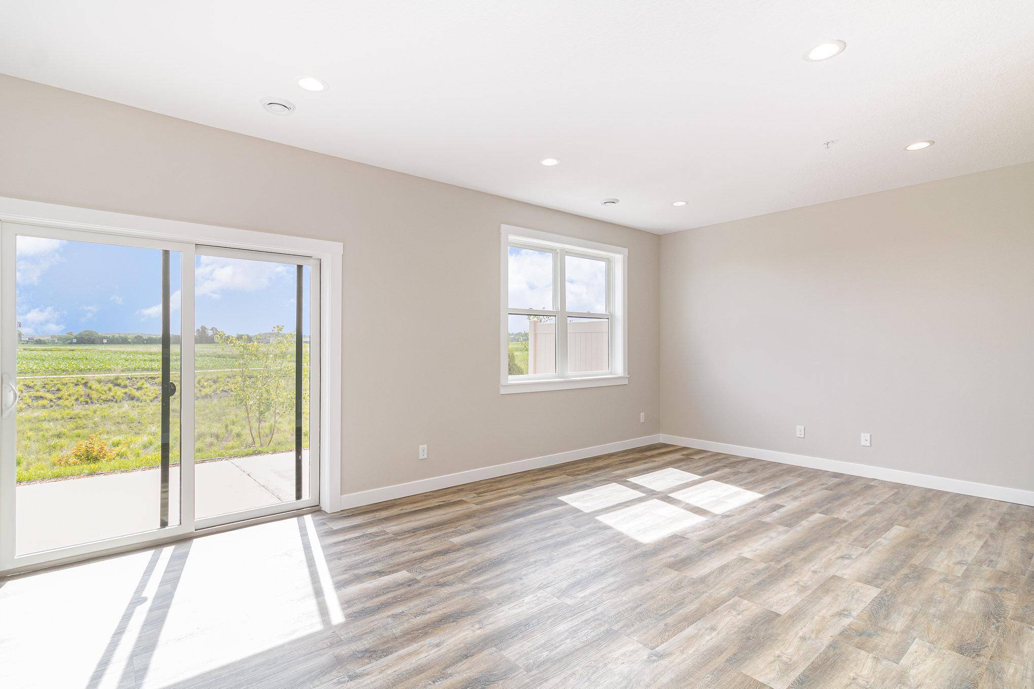 803 Viburnum ST, Belle Plaine, MN 56011