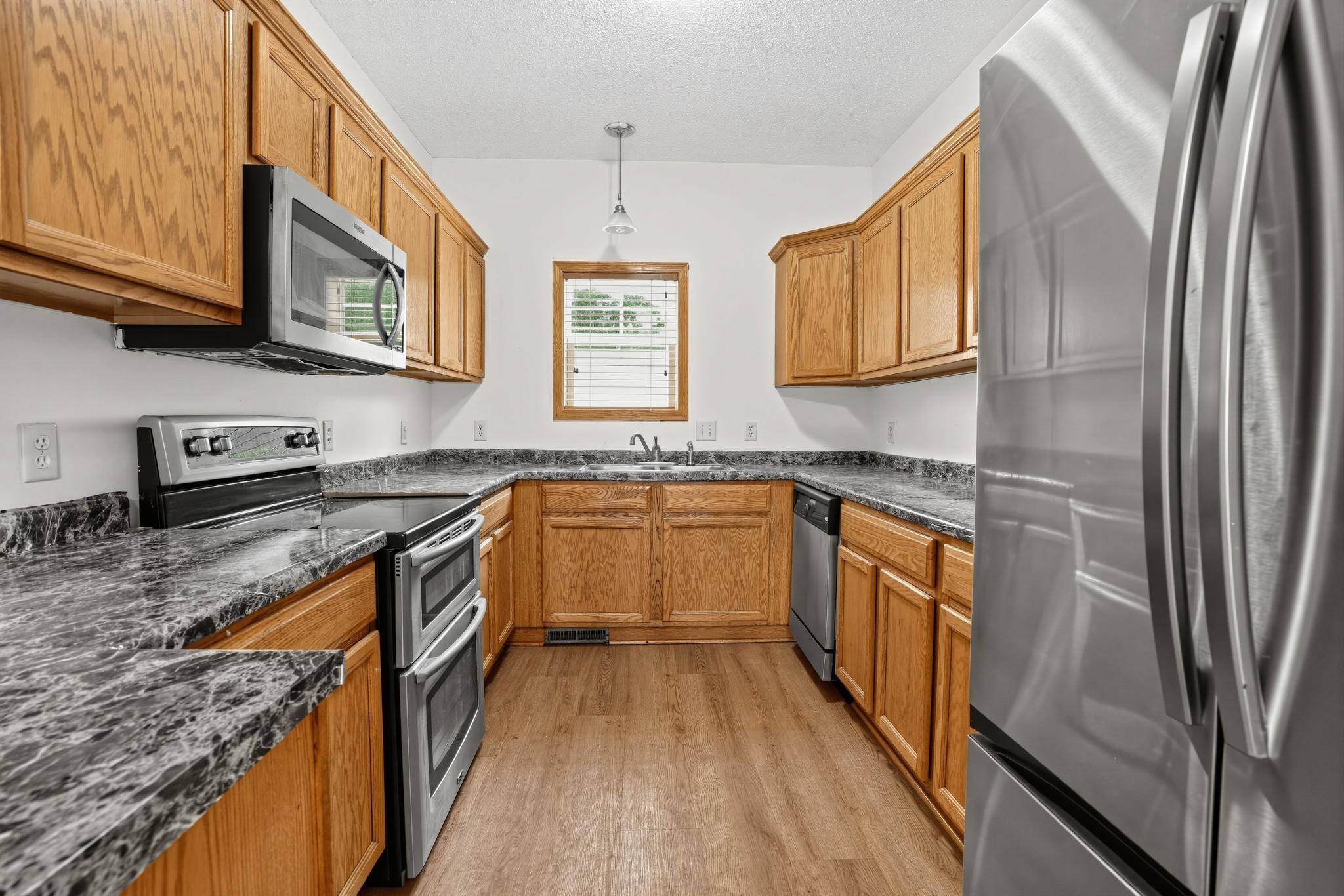 1473 Magnolia AVE E, Saint Paul, MN 55106