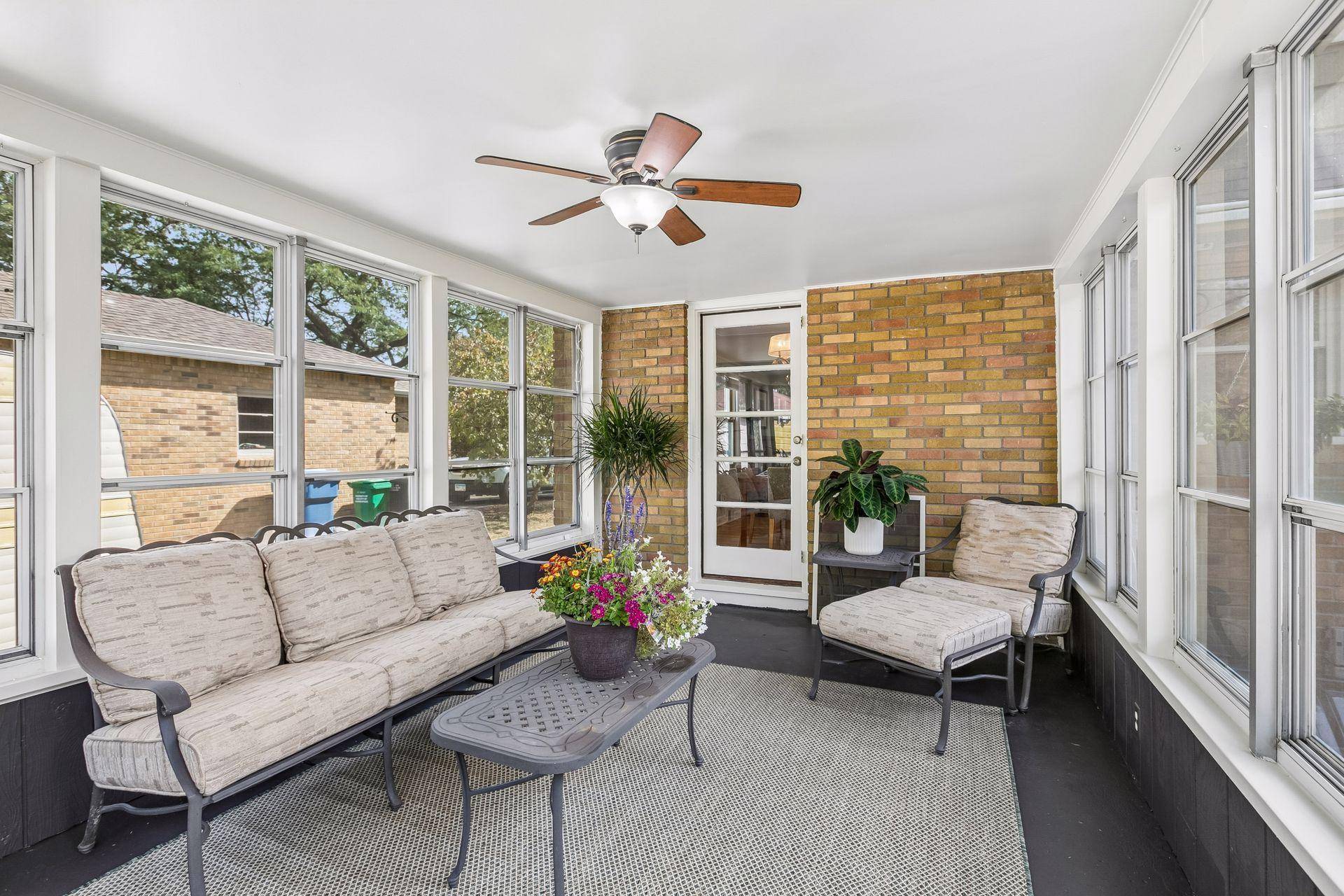 808 W 57th ST, Minneapolis, MN 55419